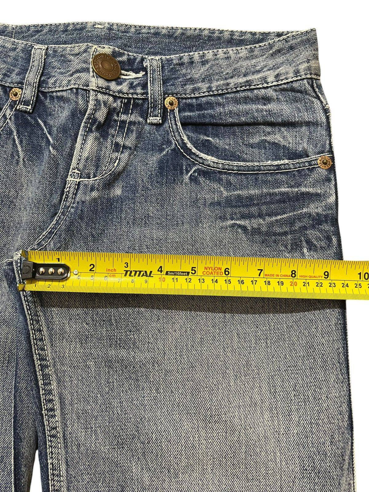 Japanese Brand Vintage Japanese Brand Blue Wash Distress Style Loose Jeans Size US 30 / EU 46 - 13 Thumbnail