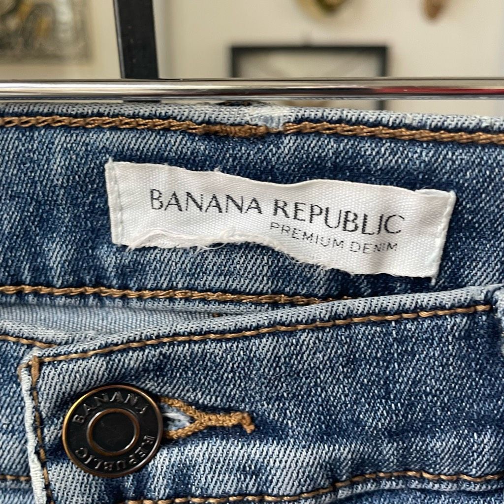 Banana Republic Banana Republic Straight Leg Jeans Lightly Distressed 30 Lon Size 30" / US 8 / IT 44 - 3 Thumbnail