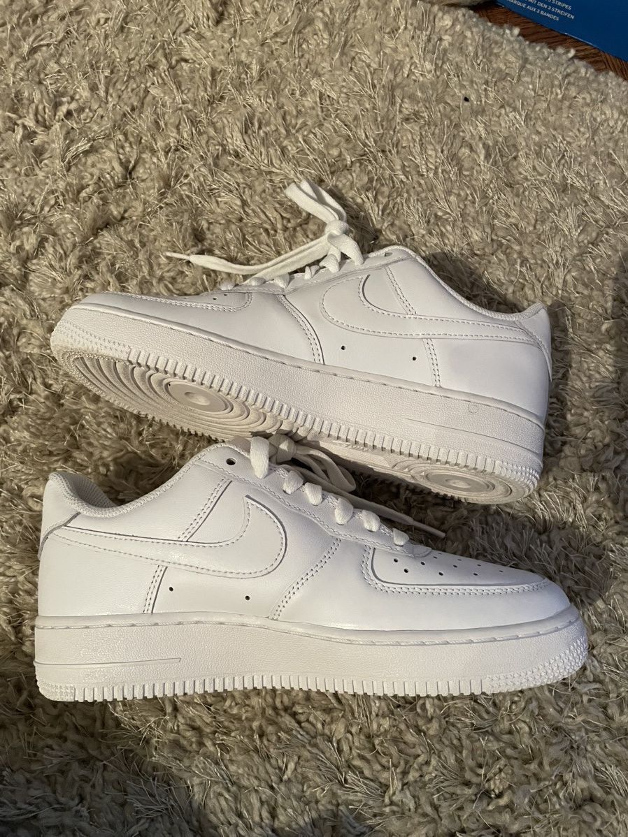 Nike Nike Air Force 1 WMNS Triple White Size US 8 / IT 38 - 3 Thumbnail