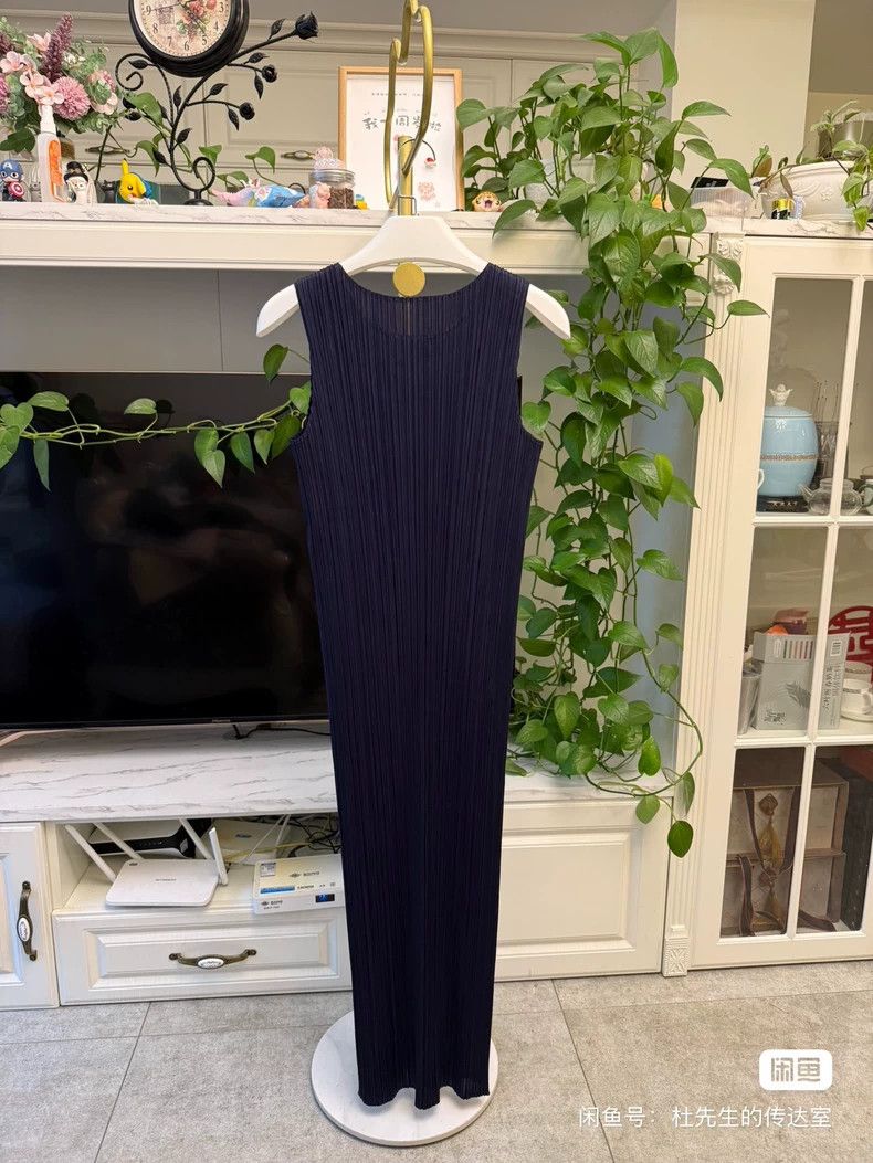 Issey Miyake Issey Miyake size:3 Colorful navy blue pleated dress Size M / US 6-8 / IT 42-44 - 6 Thumbnail