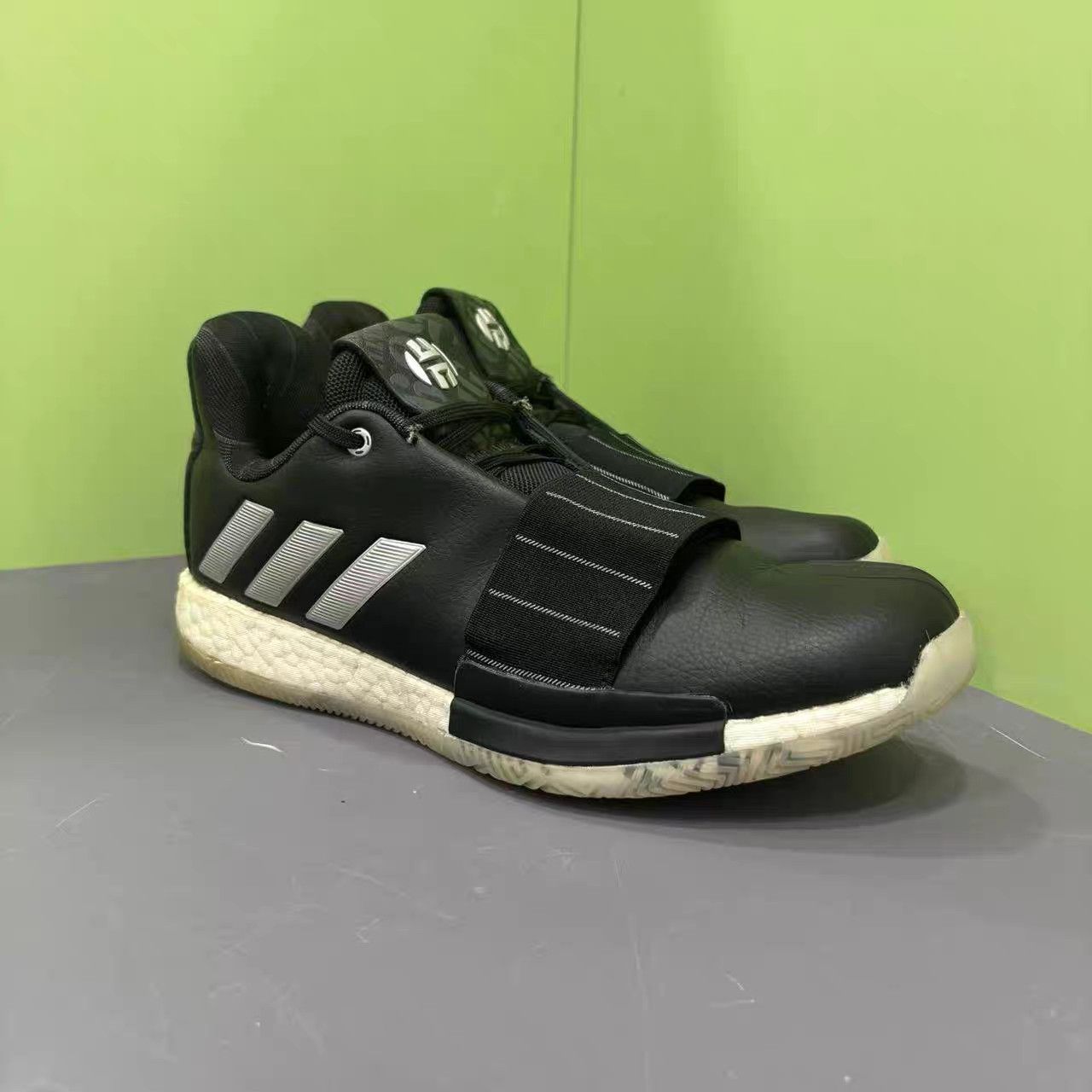 Adidas adidas Harden 3 Low Top Basketball Shoes K15 Size US 9.5 / EU 42-43 - 3 Thumbnail