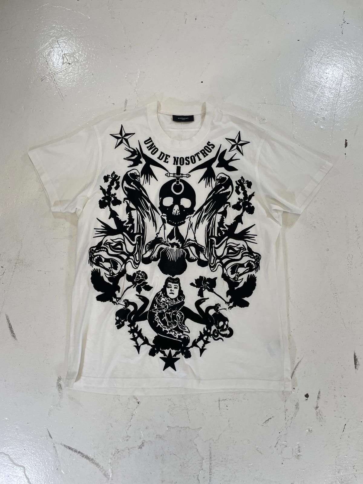 Givenchy givenchy uno de nosotros Size US L / EU 52-54 / 3 - 1 Thumbnail