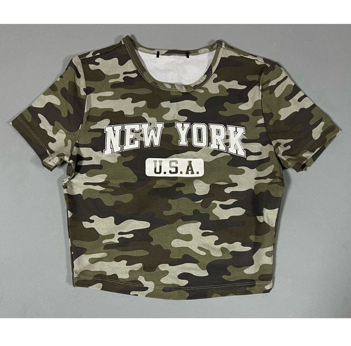 Vintage Green Camouflage ‘New York’ Graphic Crop Top Shirt Size S✨ Size S / US 4 / IT 40 - 2 Thumbnail