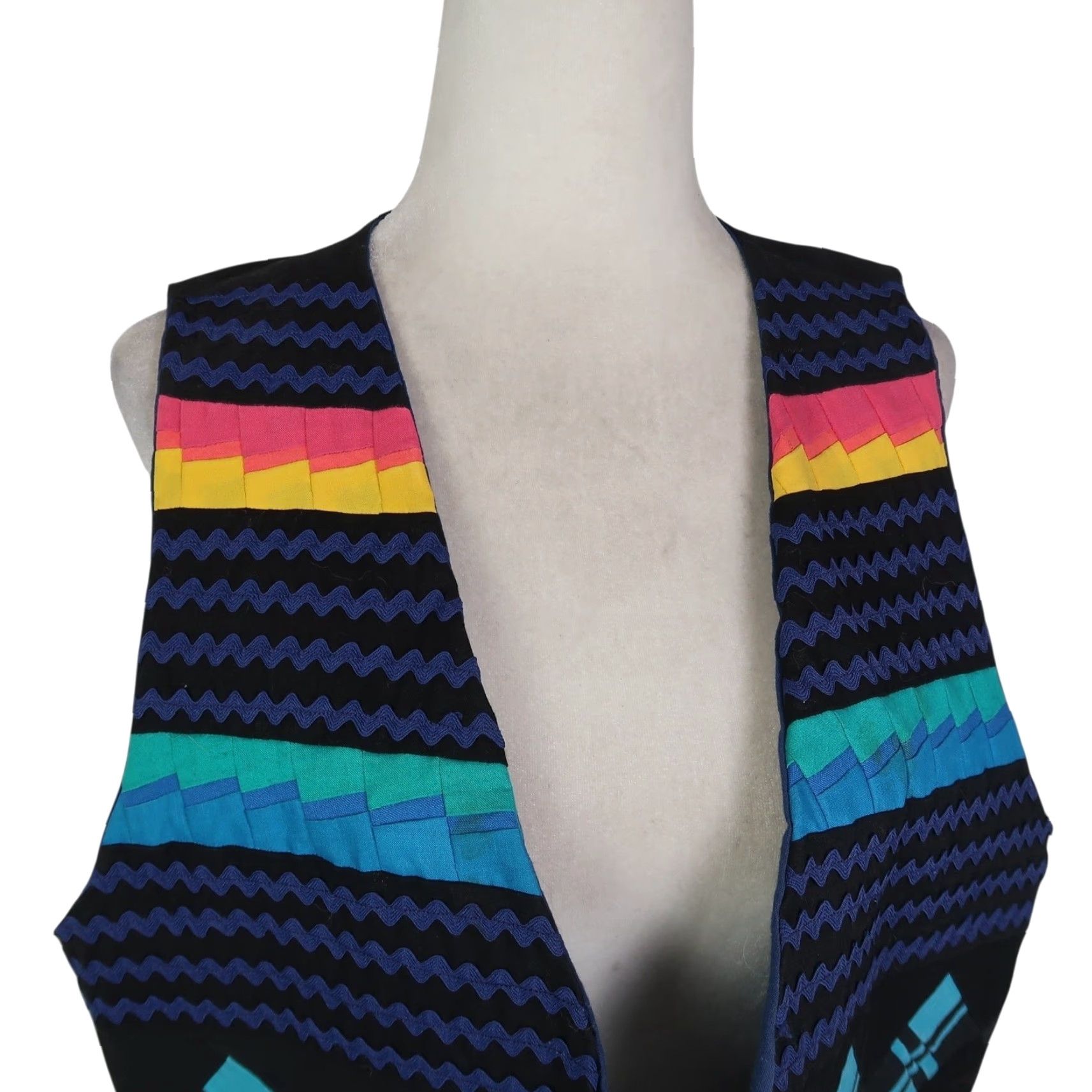Vintage VINTAGE Southwestern Geometric Patchwork Vest L Black Blue Geometric 80s 90s Hippie Bohemian Western Casual Women Vest Size L / US 10 / IT 46 - 2 Thumbnail