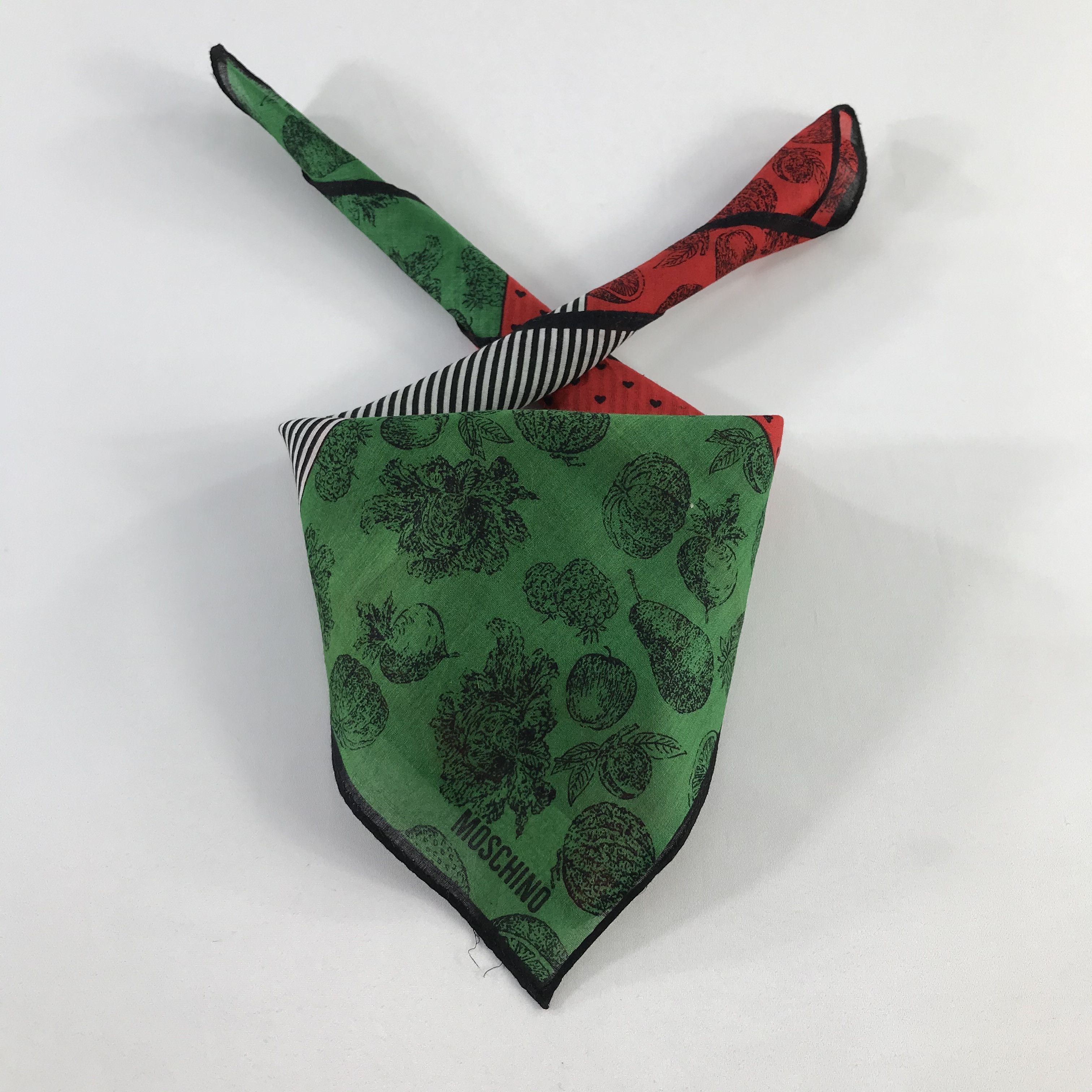 Vintage Moschino Bandana / Handkerchief / Neckerchief - S838 Size ONE SIZE - 3 Thumbnail