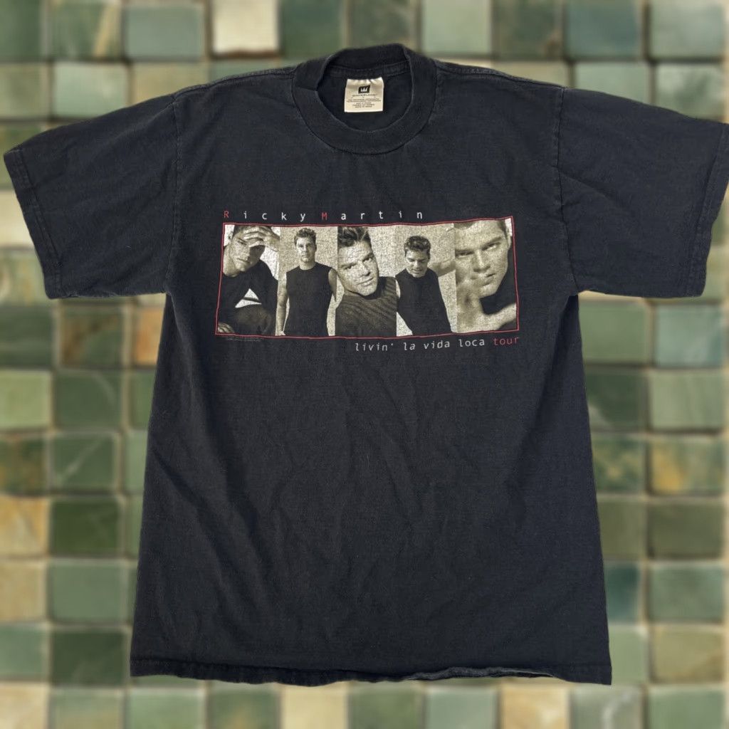 Vintage VINTAGE Winterland Ricky Martin Shirt Mens M Black 1999 Livin La Vida Loca Tour Concert 90s Mens White T-Shirt Size US M / EU 48-50 / 2 - 1 Thumbnail