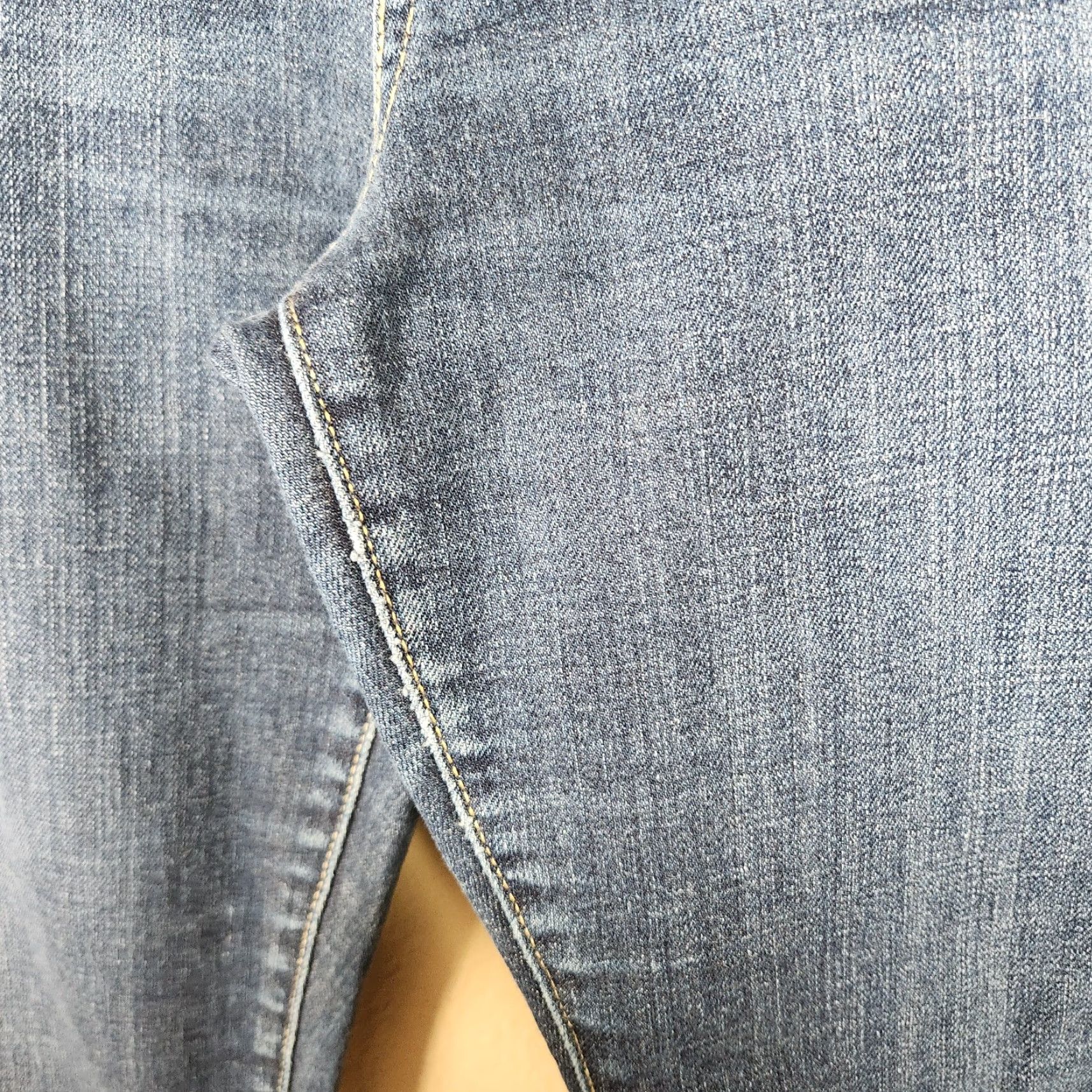 Levi's **Levi's Curvy Women's Medium Wash Denim Jeans Size 14** User: Levi's Curvy Women's Medium Wash Denim Jeans Size 14 Size 36" / US 14 / IT 50 - 4 Thumbnail