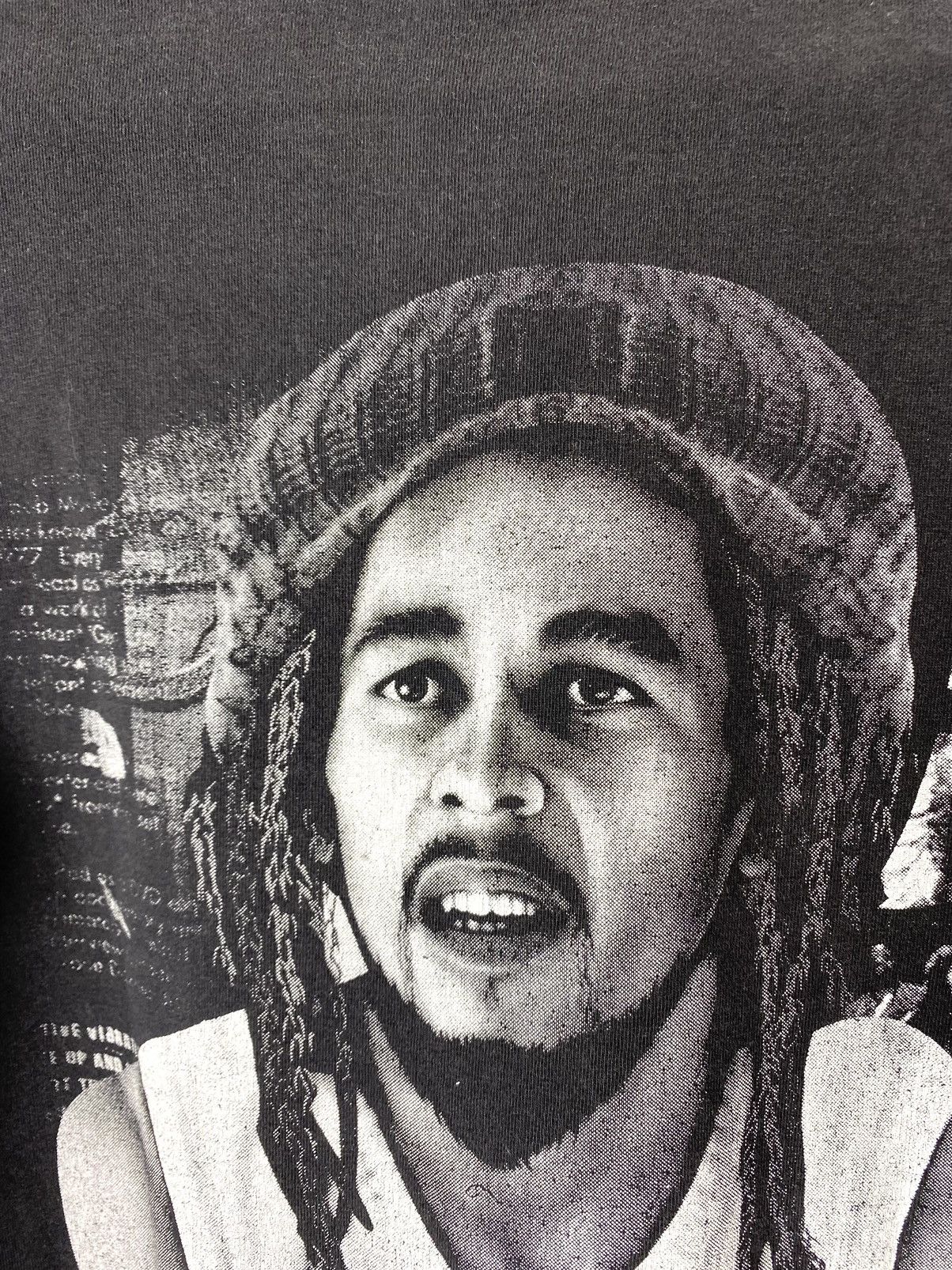 Bob Marley Rare! Vintage 1990’s Bob Marley Big Print Faded T Shirt Size US M / EU 48-50 / 2 - 8 Thumbnail