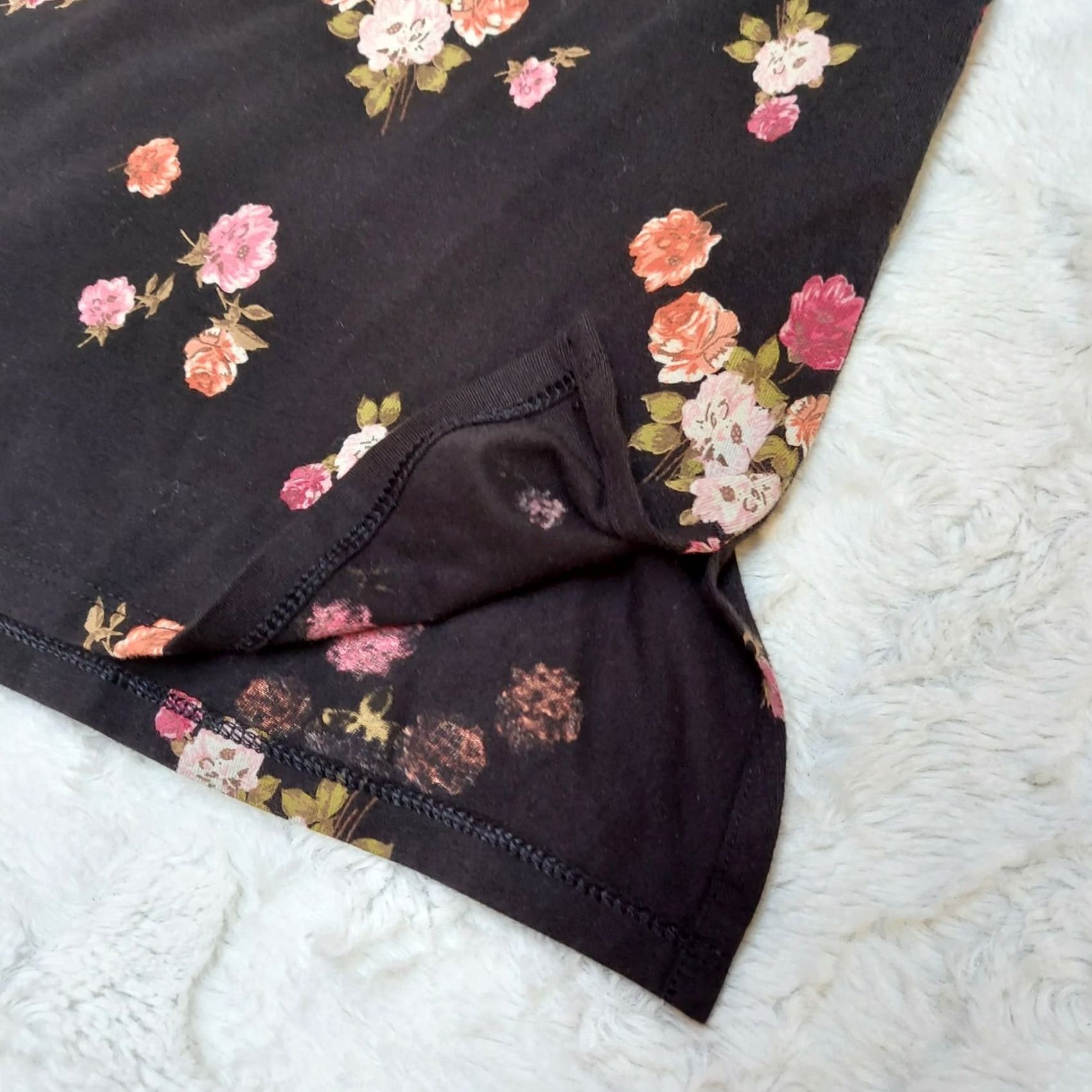 J. Jill J.Jill Women Small Luxe Supima Boat-Neck Tee Floral Long Sleeve Top Black Casual Shirt Ladies Small Black Floral Long Sleeve Boat Neck Tee Size S / US 4 / IT 40 - 8 Thumbnail