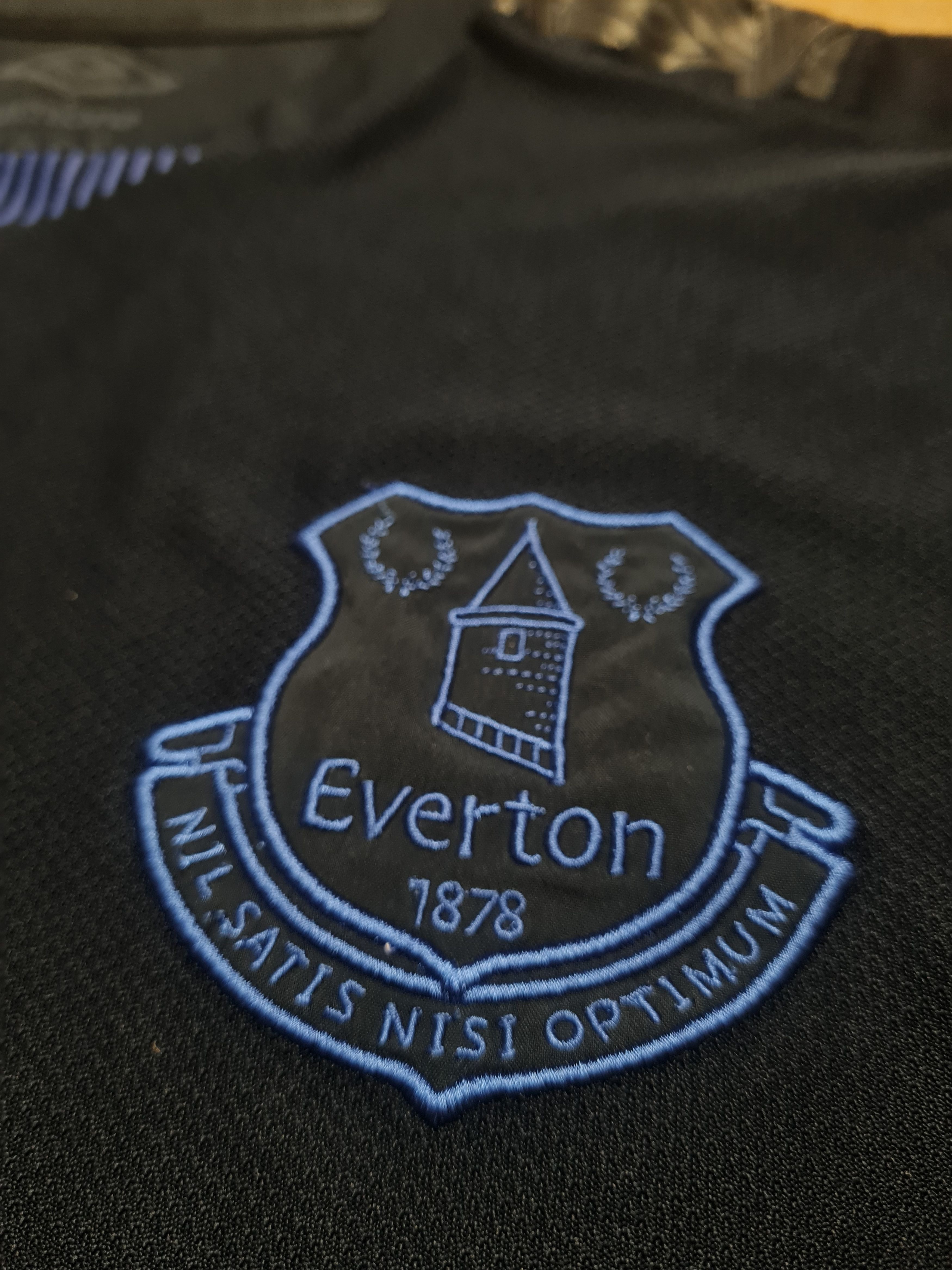 Umbro EVERTON 2019 2020 THIRD FOOTBALL SHIRT SOCCER JERSEY UMBRO Size US M / EU 48-50 / 2 - 10 Thumbnail