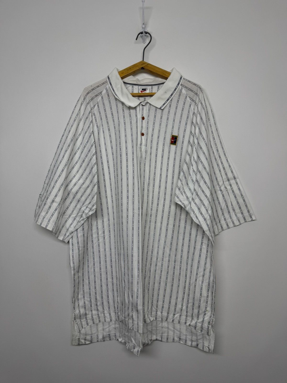 Nike 90s Vintage Nike Court White Stripped Polo Size US XL / EU 56 / 4 - 1 Thumbnail