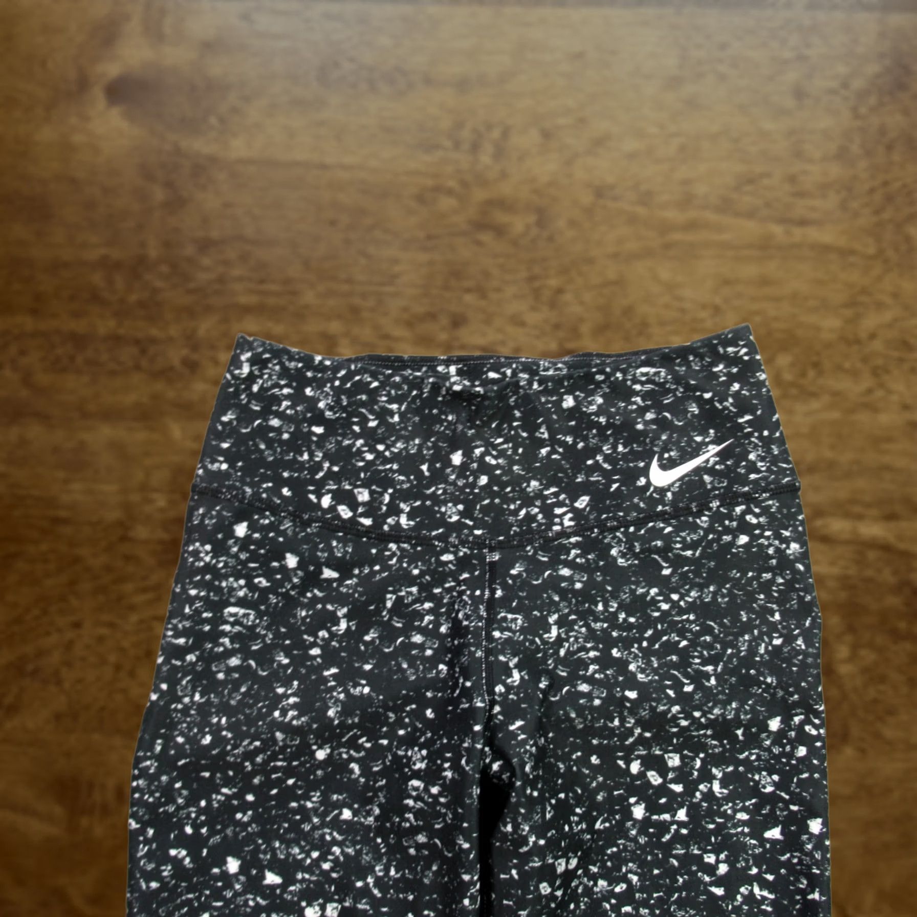 Nike Nike Leggings Womens Small Tapered Leg Stretch Gym Lightweight Workout Size 28" / US 6 / IT 42 - 1 Thumbnail