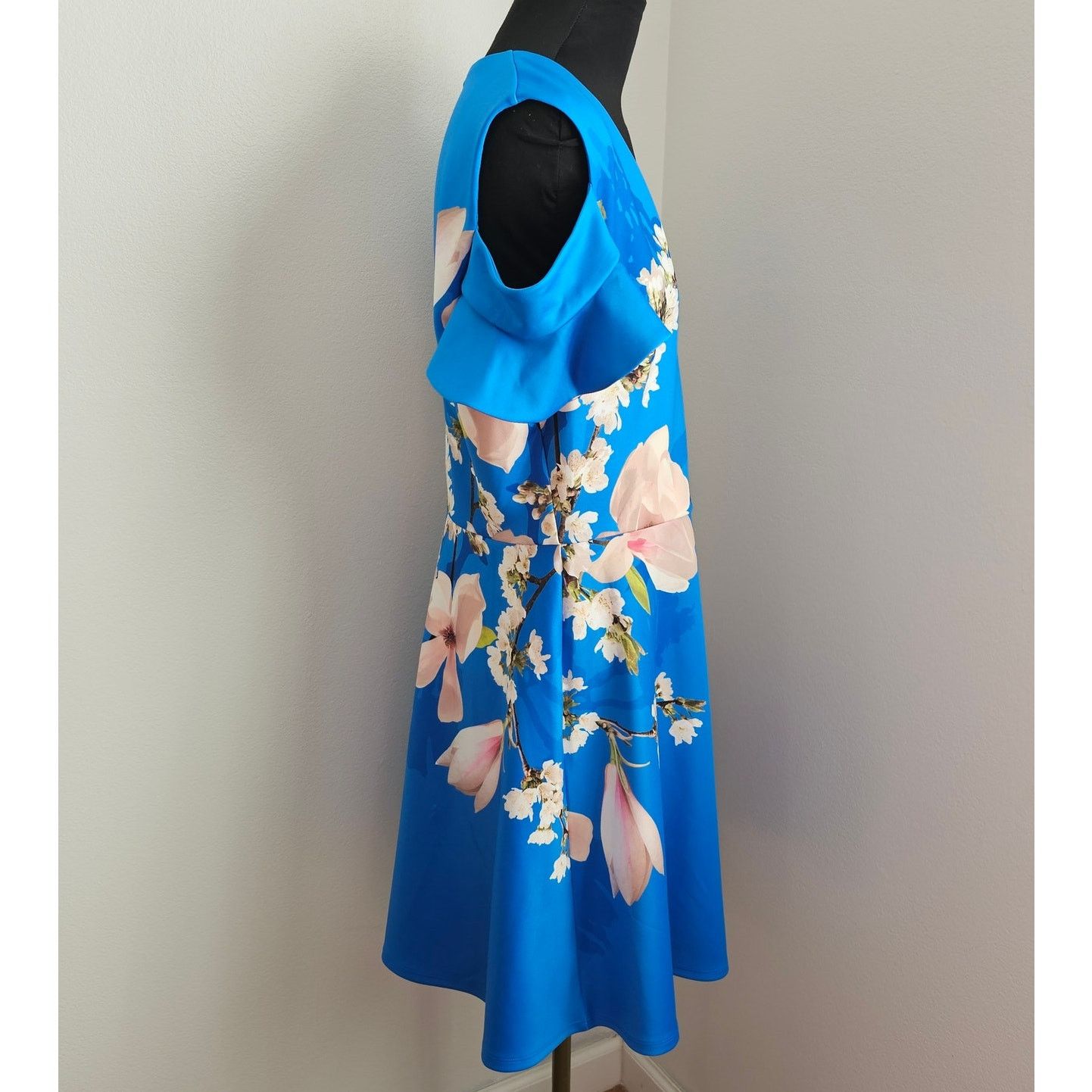 Ted Baker Ted Baker Ambre Harmony Cold Shoulder Floral Dress 5 US 12 Size XL / US 12-14 / IT 48-50 - 5 Thumbnail