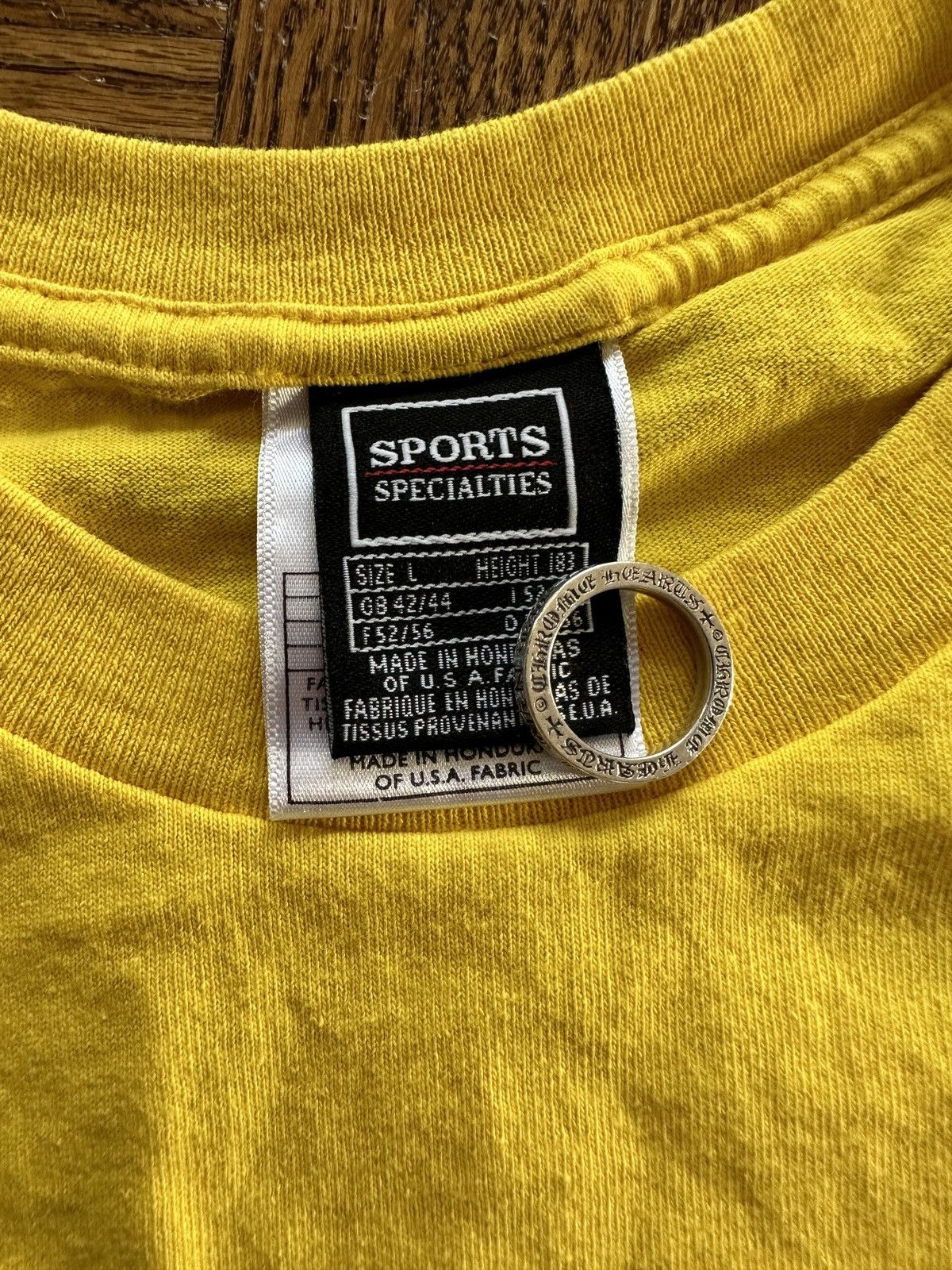 Sports Specialties 2003 University of Michigan Football Graphic Tee Size US XL / EU 56 / 4 - 4 Thumbnail