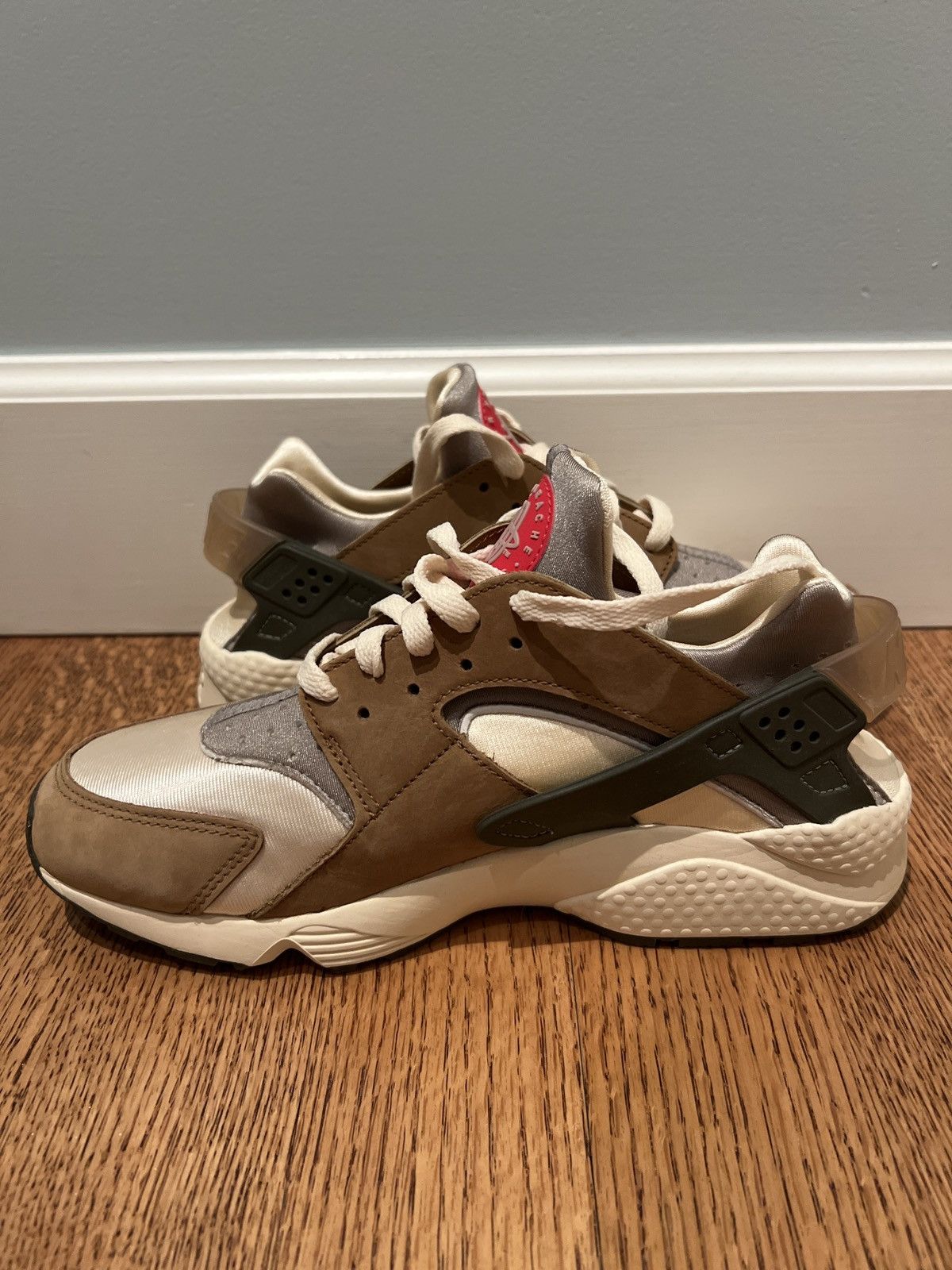 Nike × Stussy Air Hurache Nike x Stussy Size US 9.5 / EU 42-43 - 1 Thumbnail
