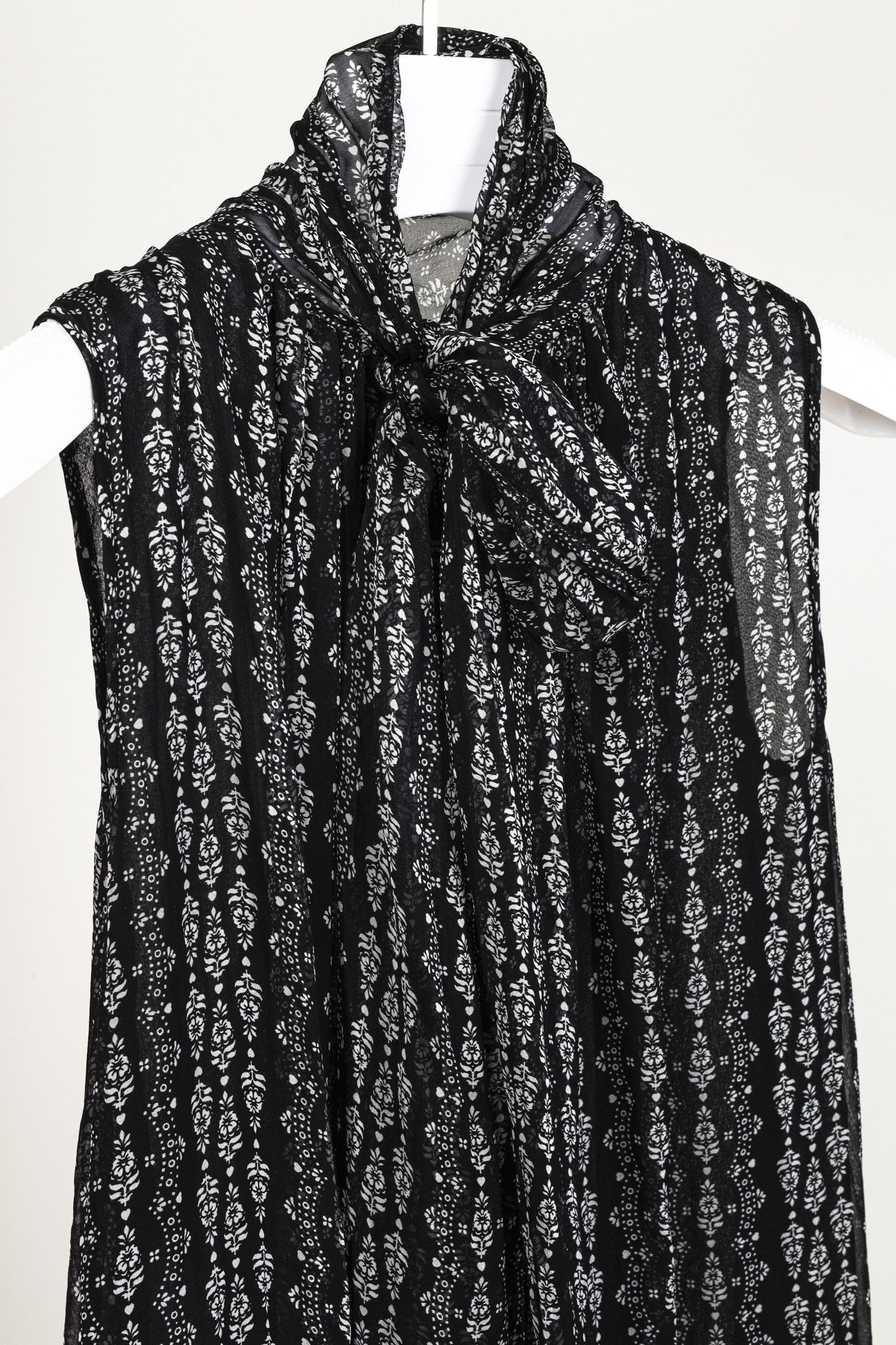 Dolce & Gabbana Dolce & Gabbana Black Floral Stripe Silk Blouse Size M / US 6-8 / IT 42-44 - 3 Thumbnail