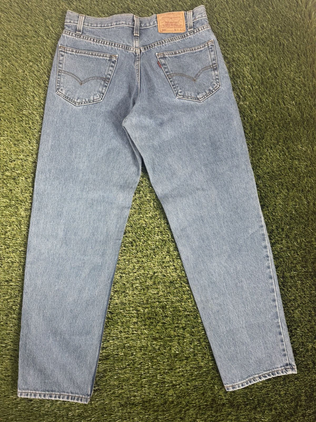 Levi's Levi’s 550 Relaxed Fit Jeans Size: W34 x L31 (US Men’s 34) Size US 34 / EU 50 - 5 Thumbnail