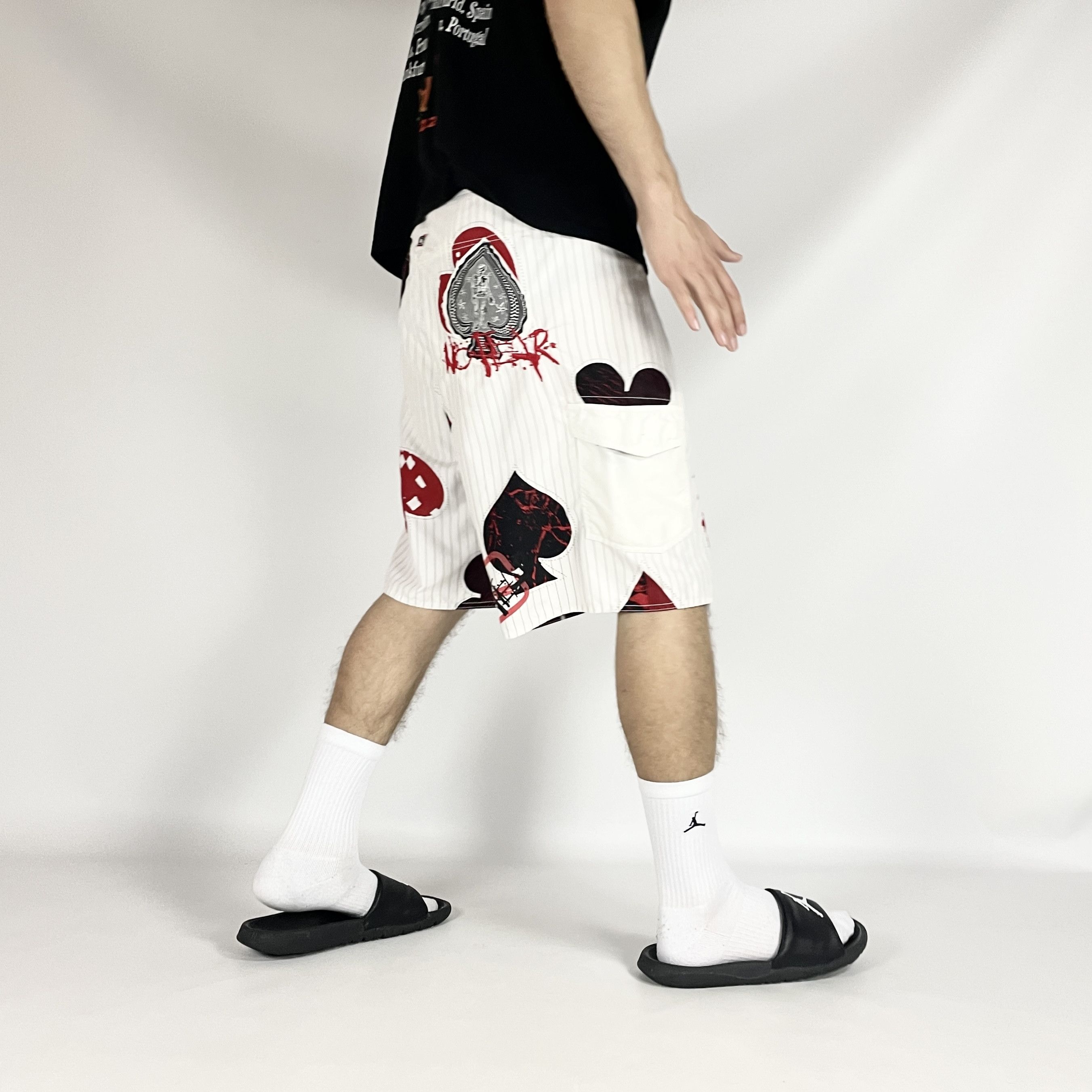 No Fear No Fear Vintage Skulls Full Printed Y2K White Cargo Shorts Size US 36 / EU 52 - 2 Thumbnail