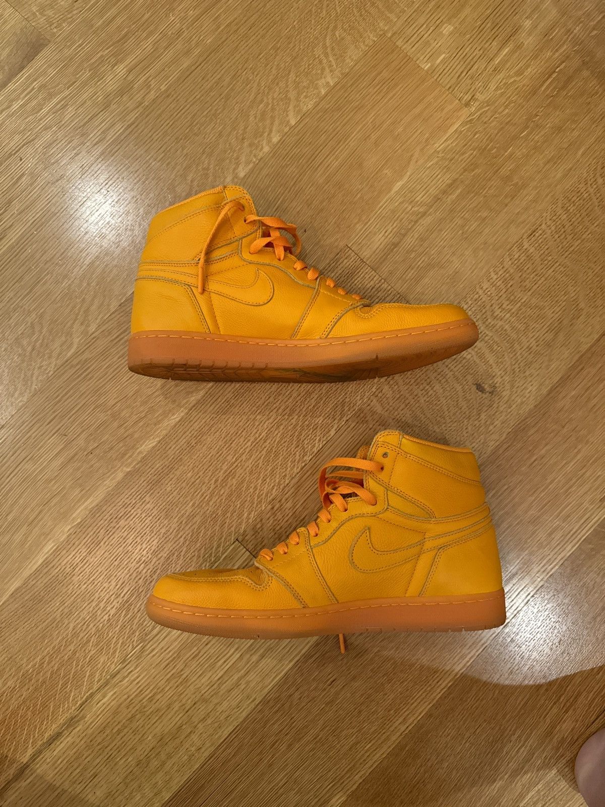 Gatorade × Jordan Brand × Nike Gatorade Jordan 1 Size US 13 / EU 46 - 1 Thumbnail