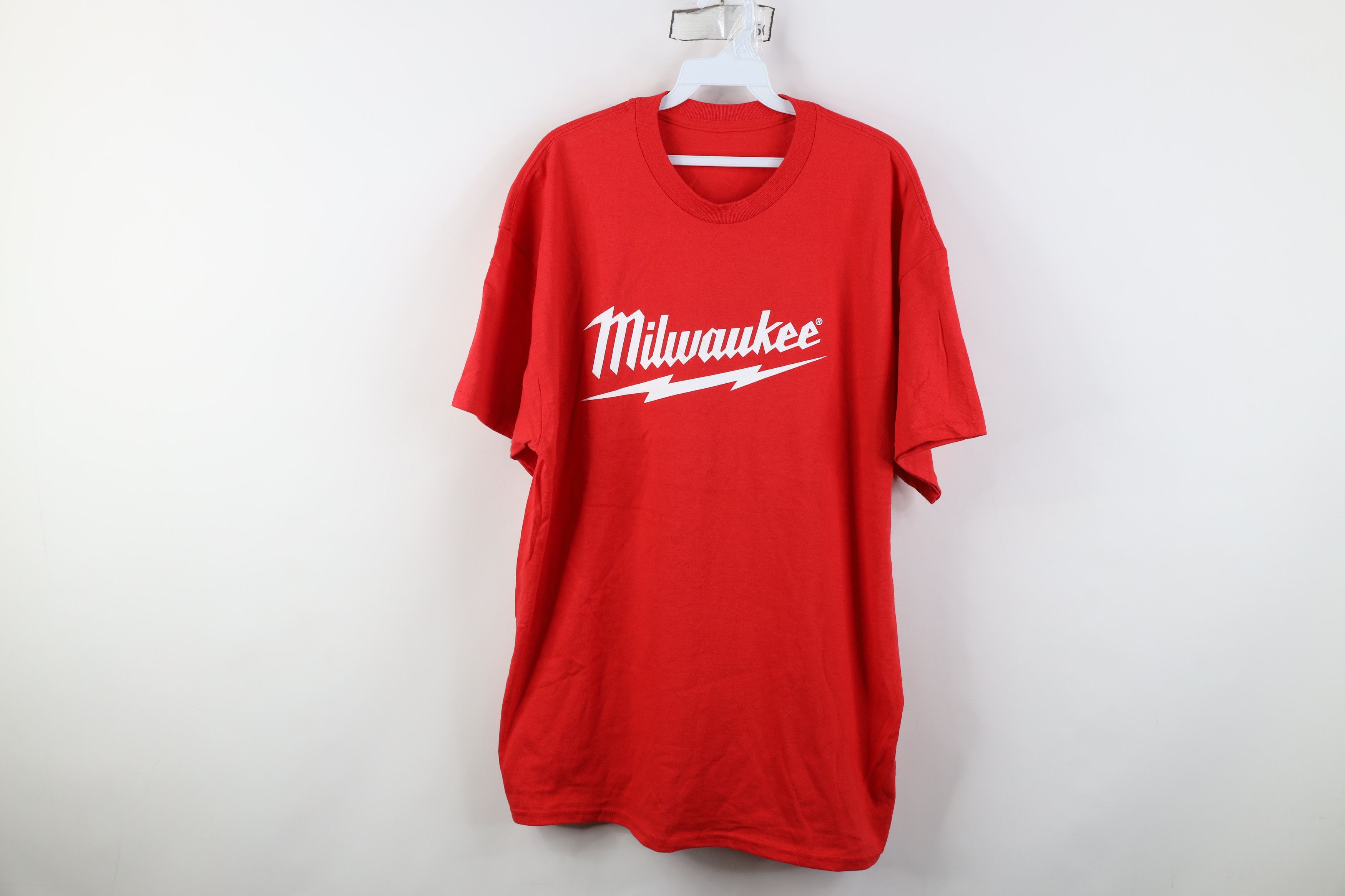 Vintage Vintage Y2K Milwaukee Tools Short Sleeve T-Shirt Red Cotton Size US XL / EU 56 / 4 - 1 Thumbnail