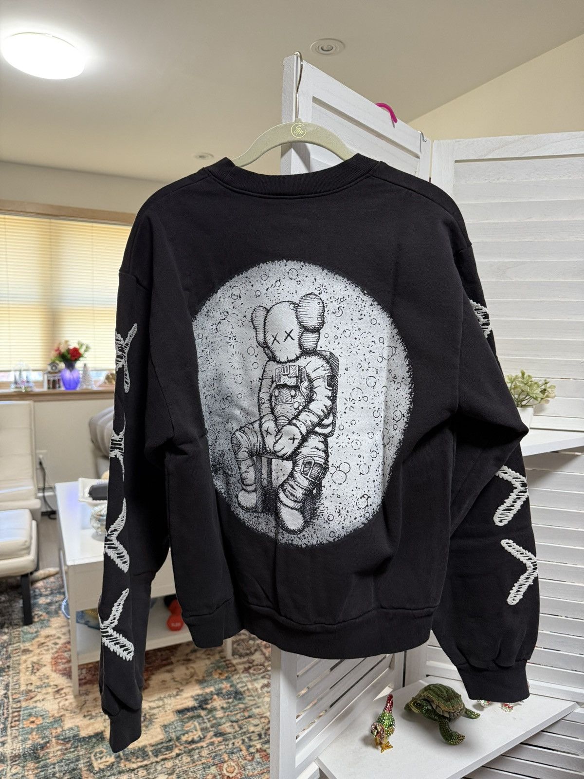 Kaws × Kid Cudi Sz Small-KAWS x Kid Cudi Moon Black Crewneck Size US S / EU 44-46 / 1 - 2 Thumbnail