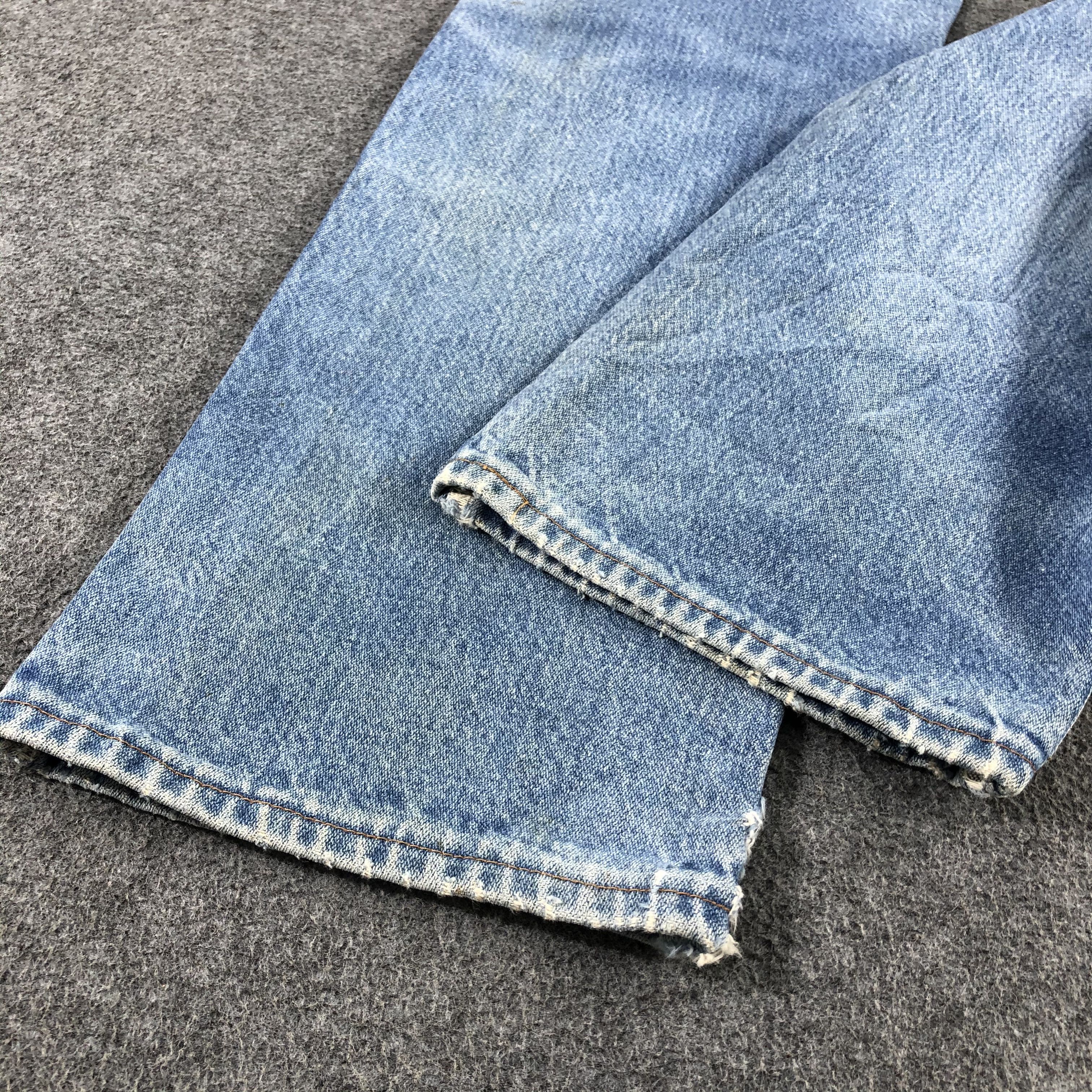 Vintage Vintage Blue Wash Wrangler Jeans-J2415 Size US 31 - 6 Thumbnail