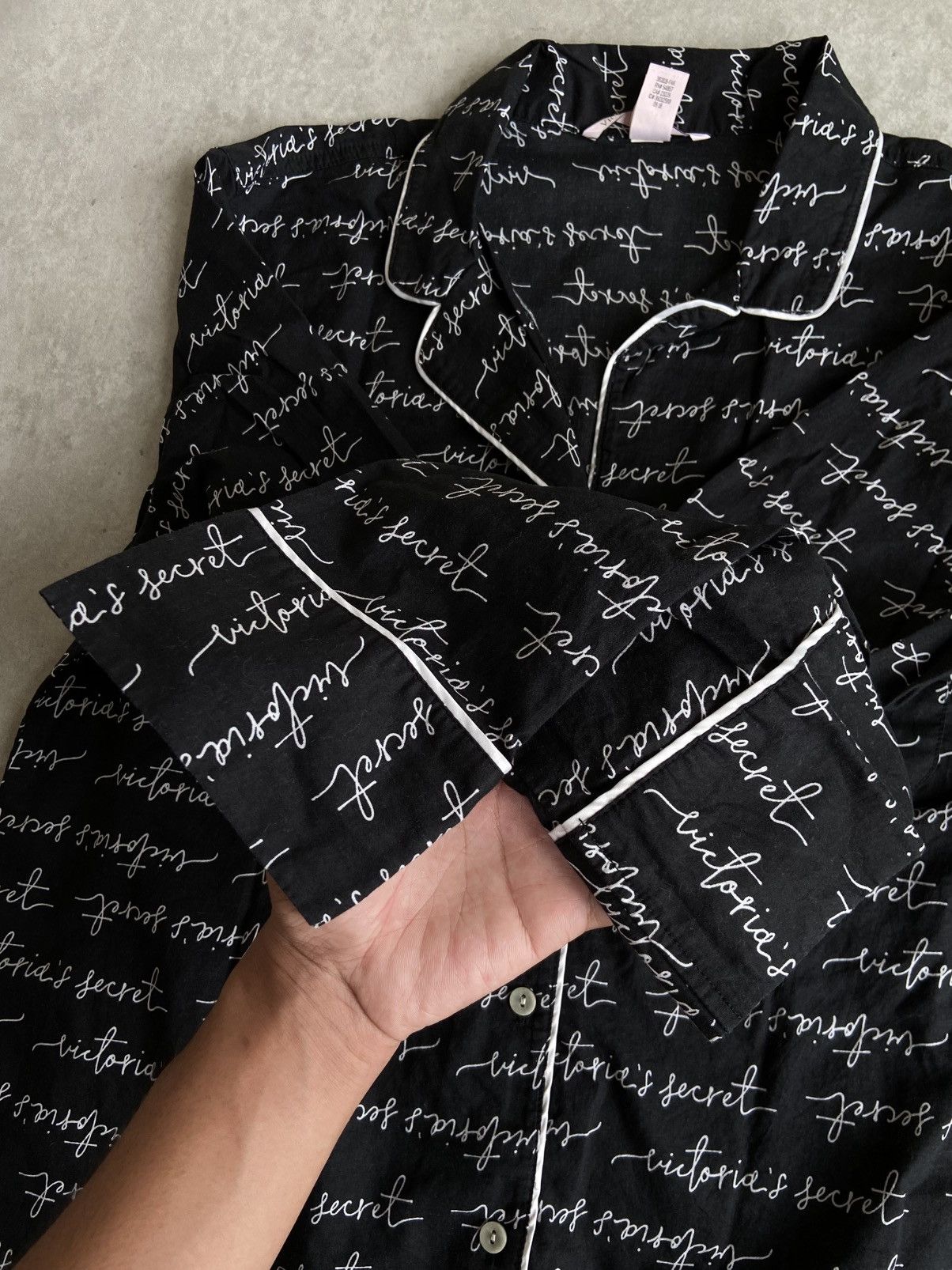 Designer × Victoria's Secret Victoria Secret Script Black Pajama Longsleeve Size M / US 6-8 / IT 42-44 - 9 Thumbnail