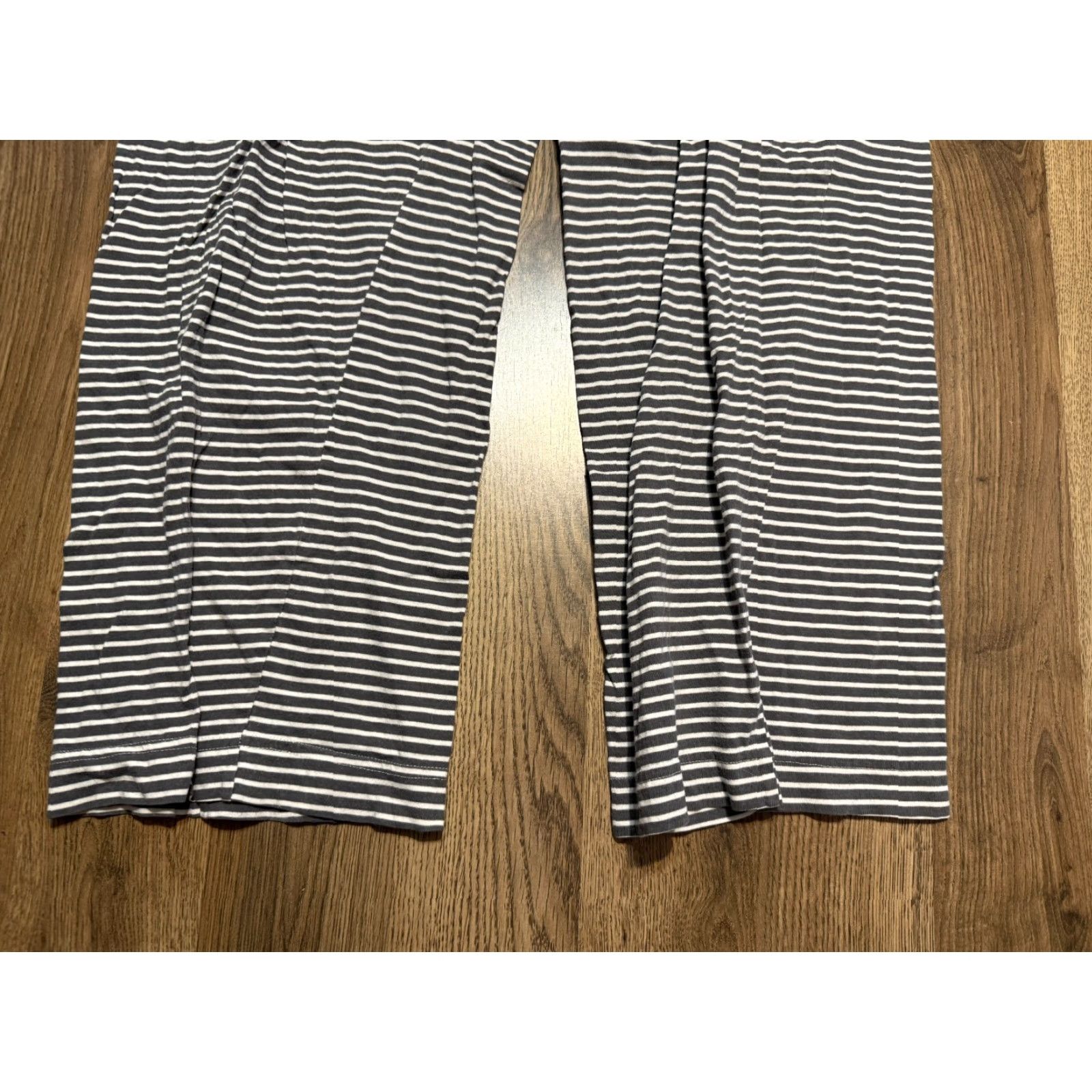 Jockey **Jockey Gray Women's Large Stripe Tie Waist PJ Pants** User: Jockey Gray Women's Large Stripe Tie Waist PJ Pants Size 36" / US 14 / IT 50 - 2 Thumbnail
