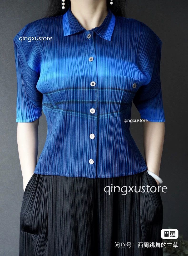 Issey Miyake Issey Miyake Electric blue pleated short-sleeved shirt Size XS / US 0-2 / IT 36-38 - 2 Thumbnail