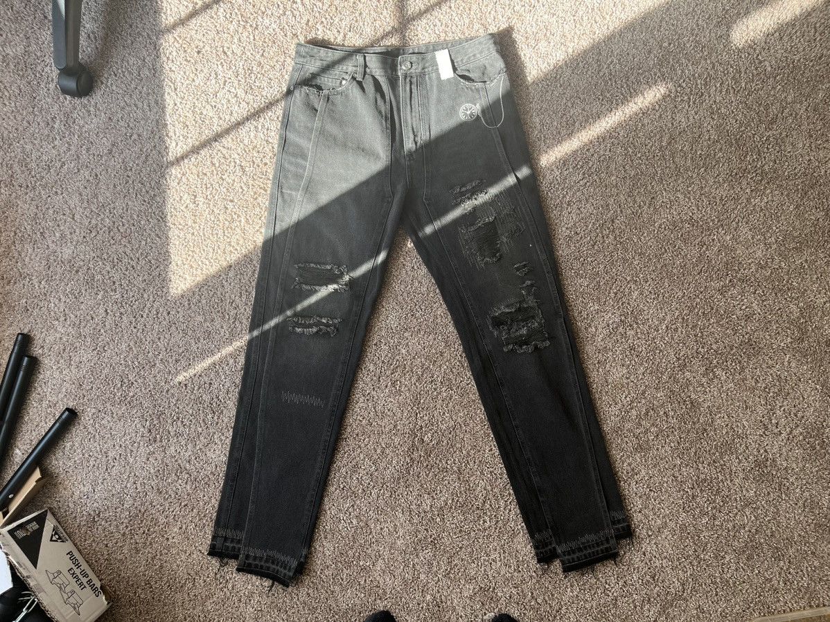 C2H4 C2H4 Layered Distressed Denim Jeans Size US 33 - 1 Thumbnail