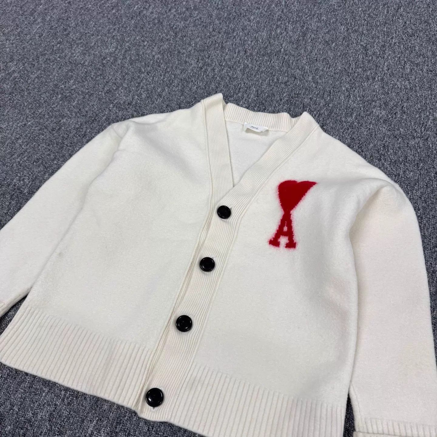 AMI Ami Heart Logo Wool Knit Cardigan L 99 New Size US L / EU 52-54 / 3 - 4 Thumbnail