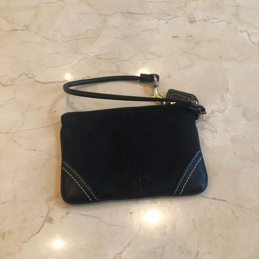 Coach Coach Black Signature Wristlet Clutch Size ONE SIZE - 1 Thumbnail