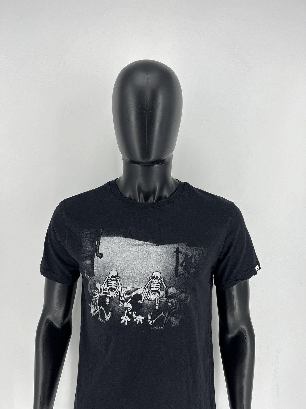 Disney × Vintage Vintage Disney Y2K Skulls T-shirt Tee Black Vintage Rock Size US M / EU 48-50 / 2 - 1 Thumbnail
