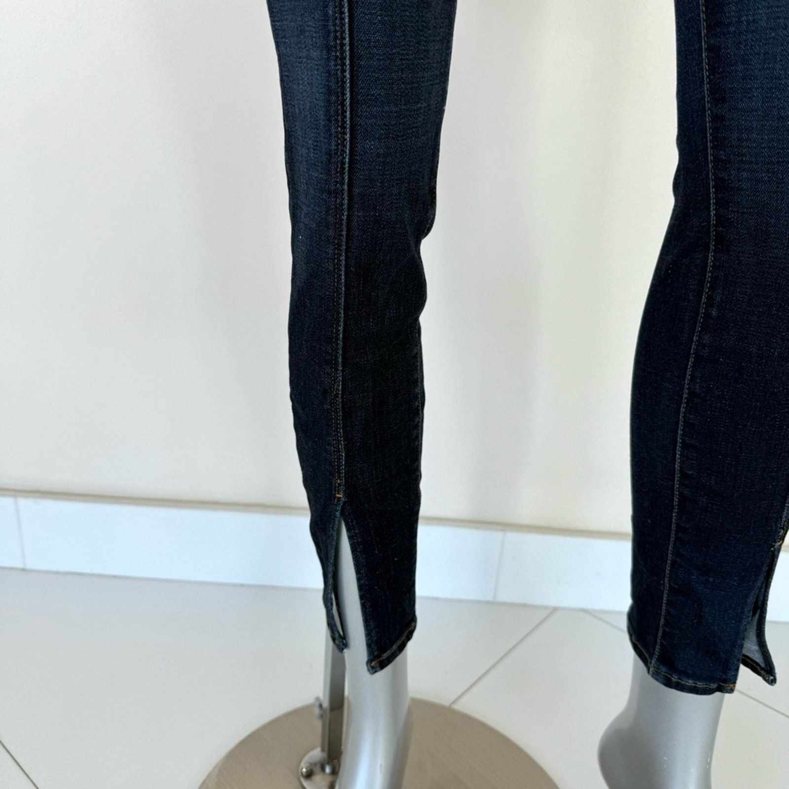 Good American Good American women skinny jeans size 2/26 US Size 26" / US 2 / IT 38 - 3 Thumbnail