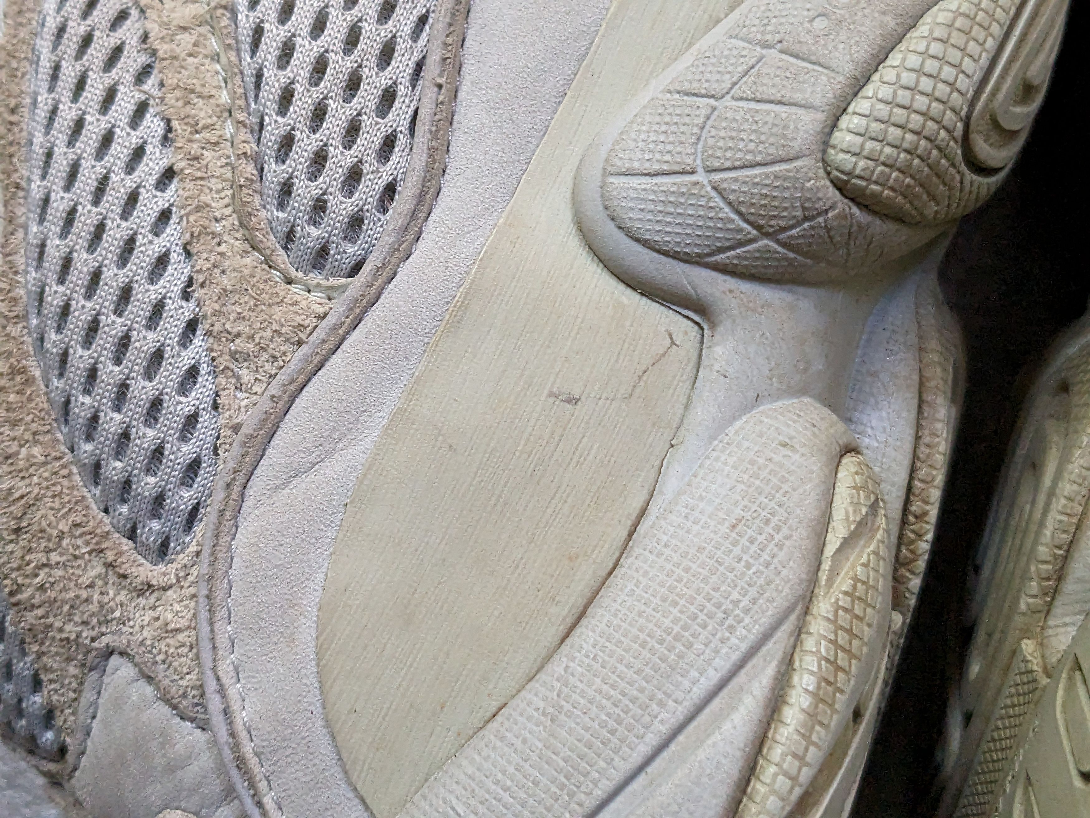 Adidas × Kanye West Adidas Yeezy 500 Salt Size 11 Suede Kanye West Ye EE7287 Size US 11 / EU 44 - 10 Thumbnail
