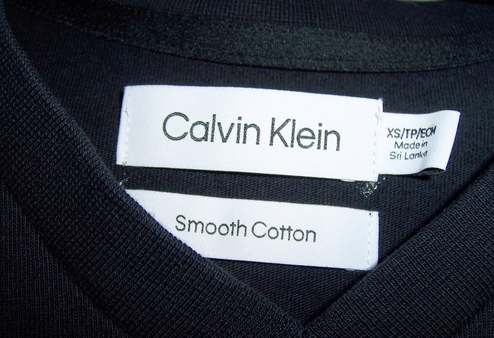 Calvin Klein Calvin Klein Men's Smooth Cotton Solid V-Neck T-Shirt-XS NWT Size US XS / EU 42 / 0 - 4 Thumbnail