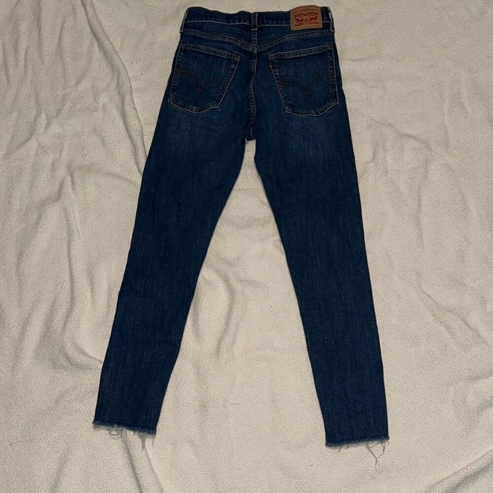 Levi's Levi’s dark wash wedgie fit high waisted jeans | Sz 26 Size 26" / US 2 / IT 38 - 5 Thumbnail