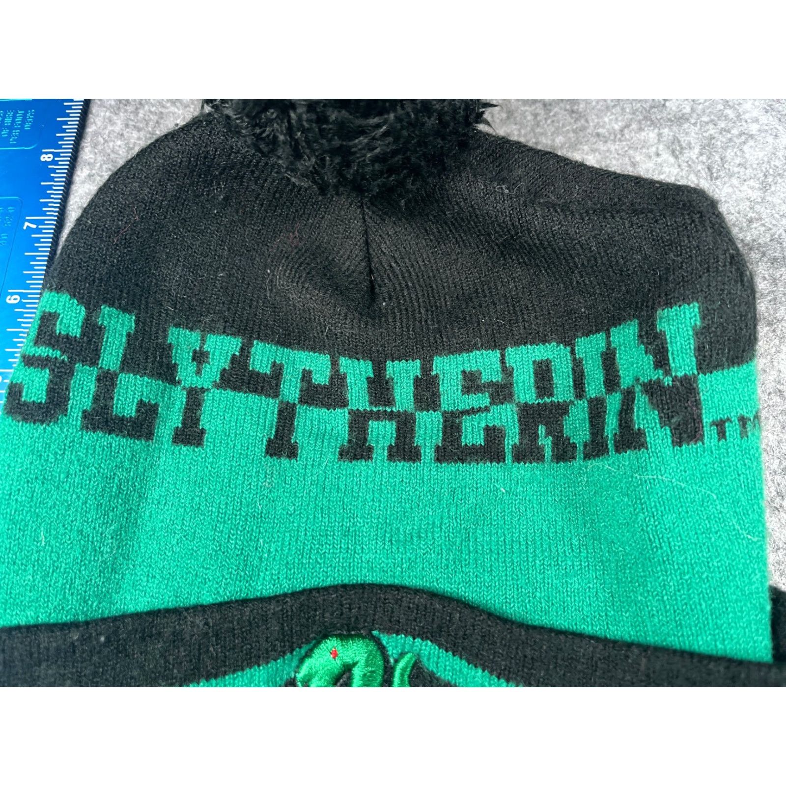 Vintage Harry Potter Slytherin Beanie Green Knit Acrylic Blend Pom Adult One Size Size ONE SIZE - 3 Thumbnail