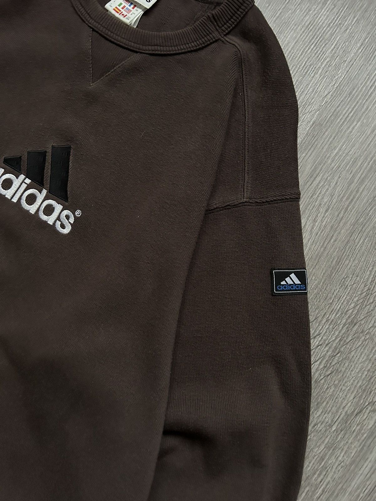 Adidas × Vintage Sweatshirt Adidas Vintage 🔘 1999s 🔘 Streetwear 🔘 Size US M / EU 48-50 / 2 - 3 Thumbnail
