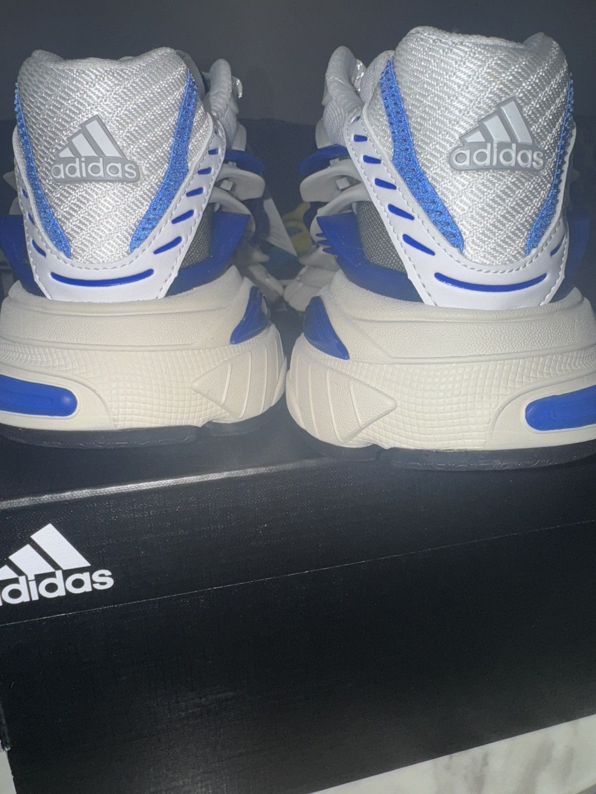 Adidas × Pharrell PW ADIDAS ADISTAR JELLYFISH “VIRGINIA” COMPLEXCON Size US 9 / EU 42 - 6 Thumbnail