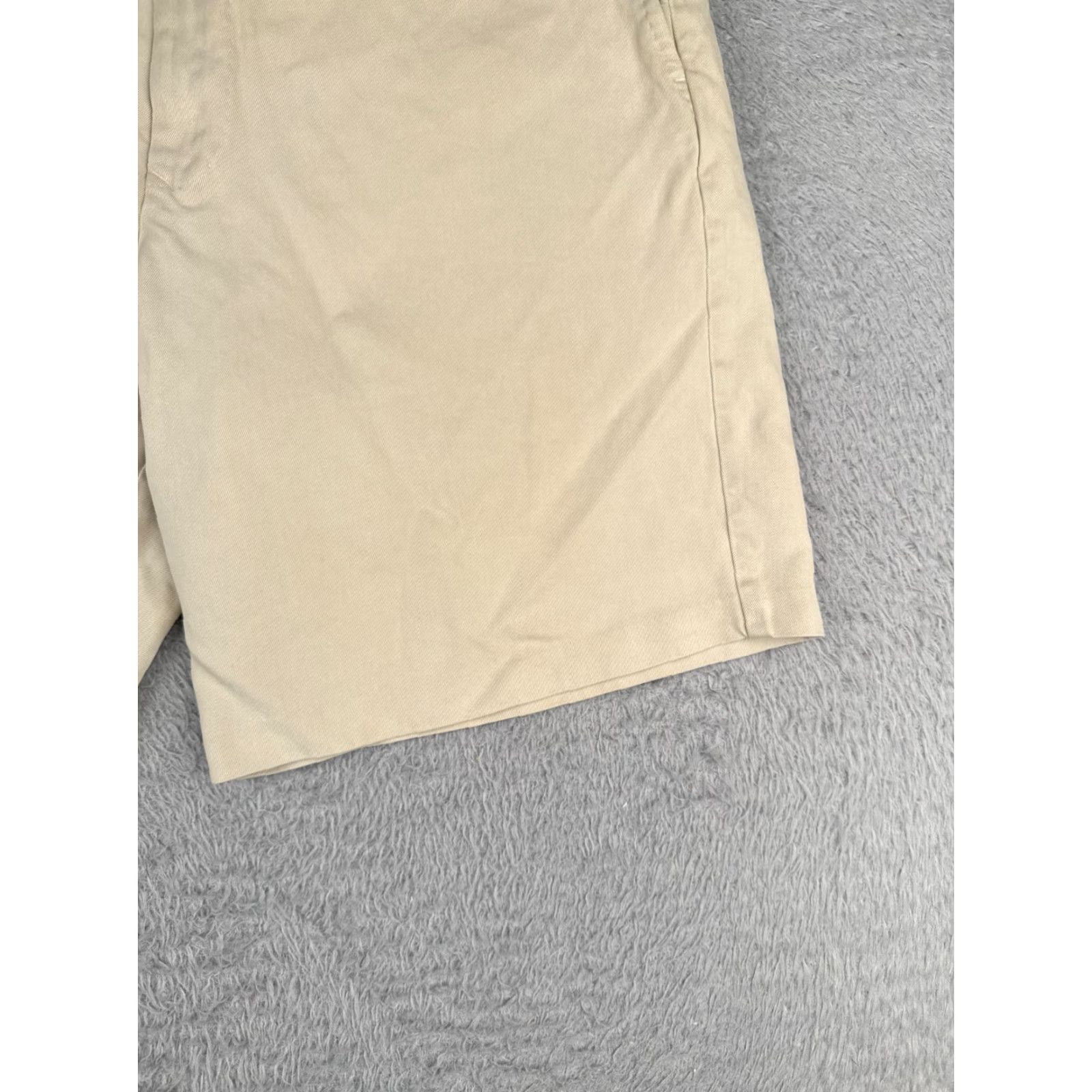 Tommy Bahama Tommy Bahama Shorts Men 34 Beige Chino 100% Silk Flat Front Golf Beach 34x9 Size US 34 / EU 50 - 2 Thumbnail