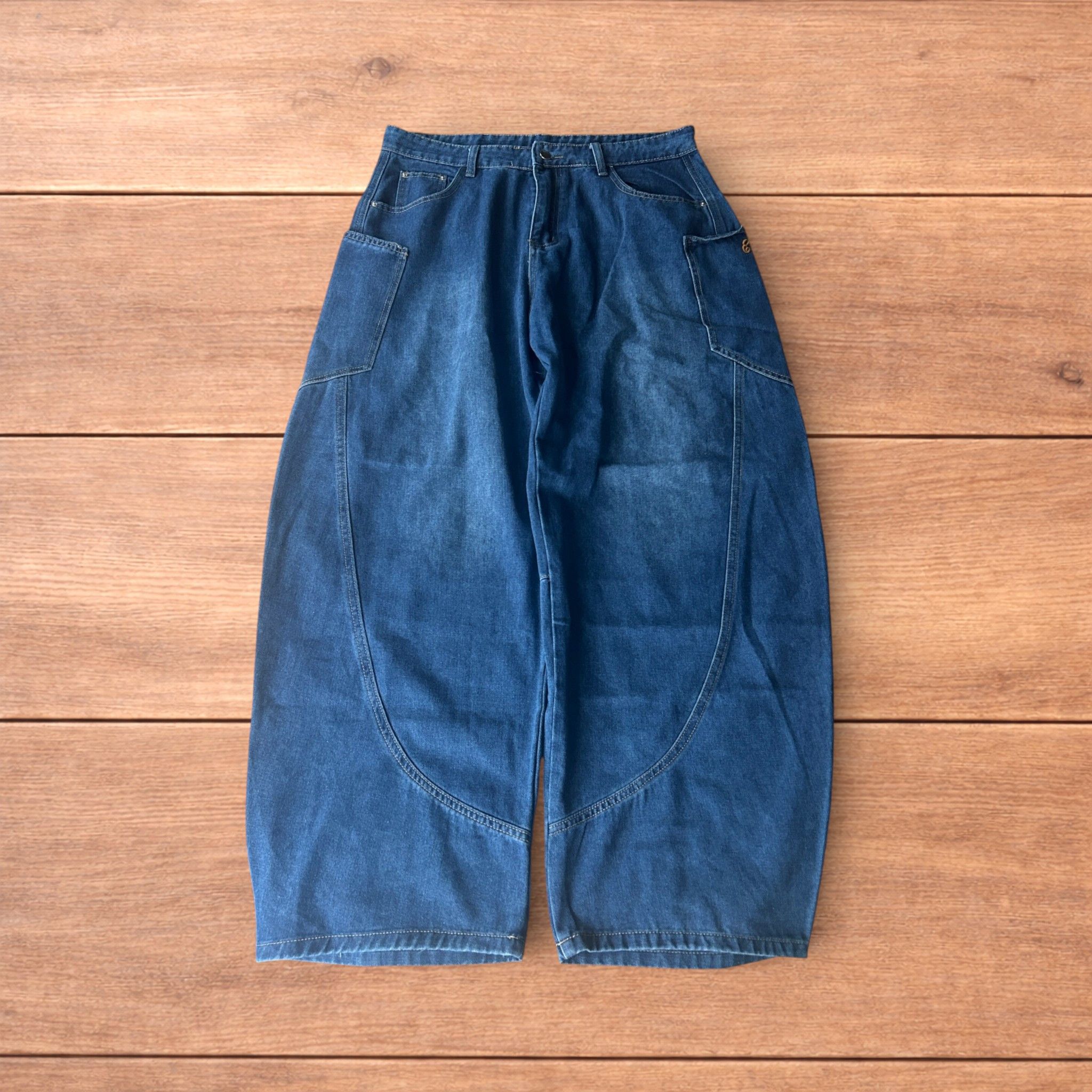 Japanese Brand Vintage style baggy wide leg skater fit jeans in mid blue. Size US 36 / EU 52 - 6 Thumbnail