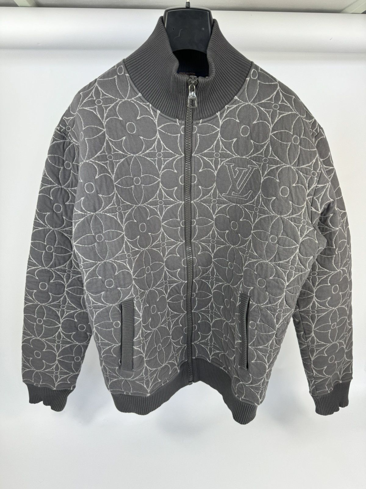 Louis Vuitton MONOGRAM PUFF LOGO ZIP UP JACKET Size US XL / EU 56 / 4 - 1 Thumbnail