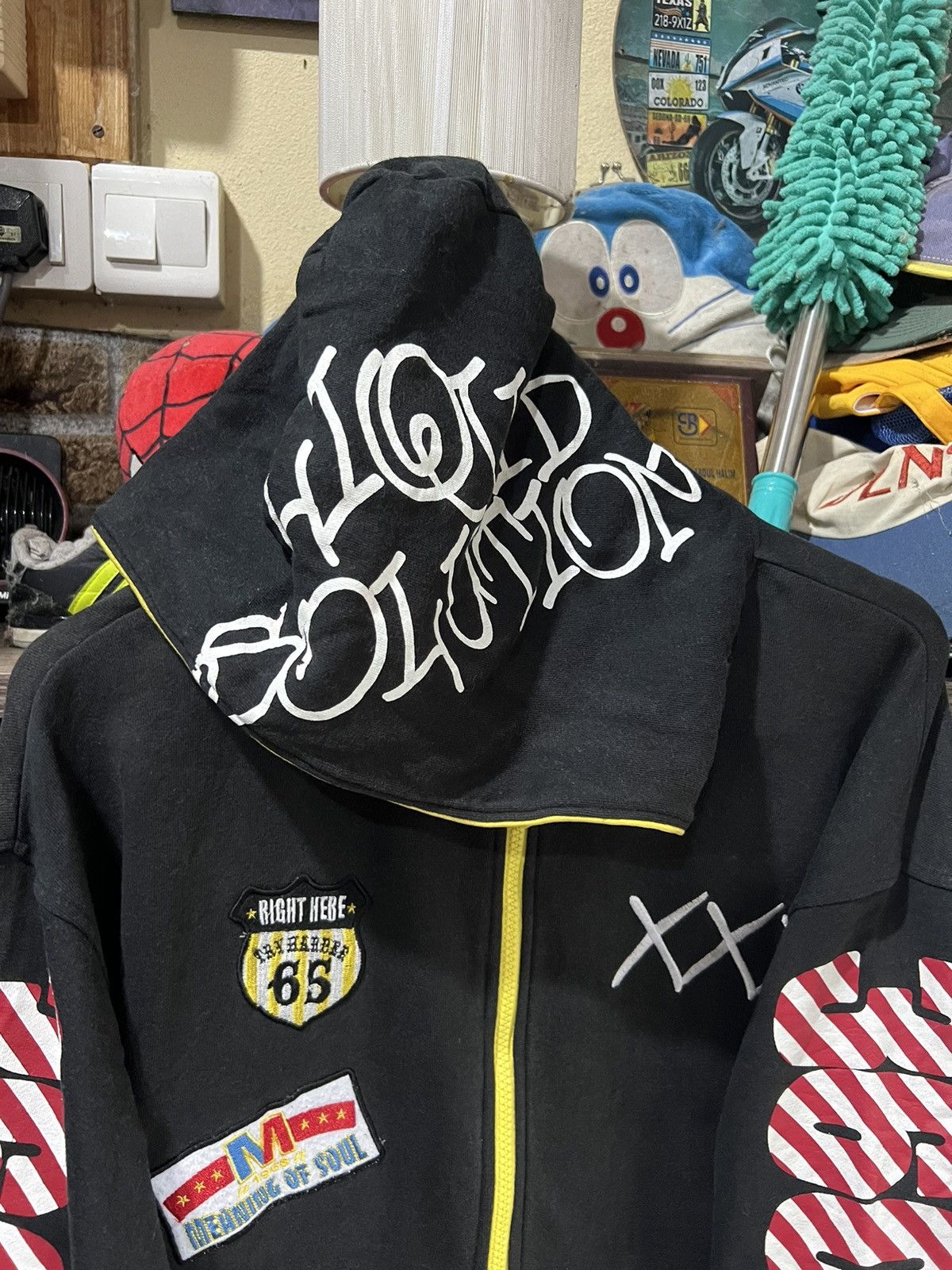 Japanese Brand 🔥Sun Faded Defective Struct 36 Carats Patches Hoodie Size US XL / EU 56 / 4 - 4 Thumbnail