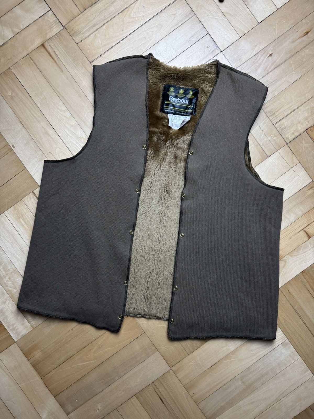 Barbour Vintage Barbour Warm Pile Lining Shearling Vest Brown Size L Size US L / EU 52-54 / 3 - 3 Thumbnail