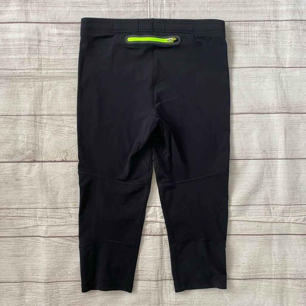 Under Armour Under Armour women M compression heatgear pull on capris leg Size 30" / US 8 / IT 44 - 8 Thumbnail