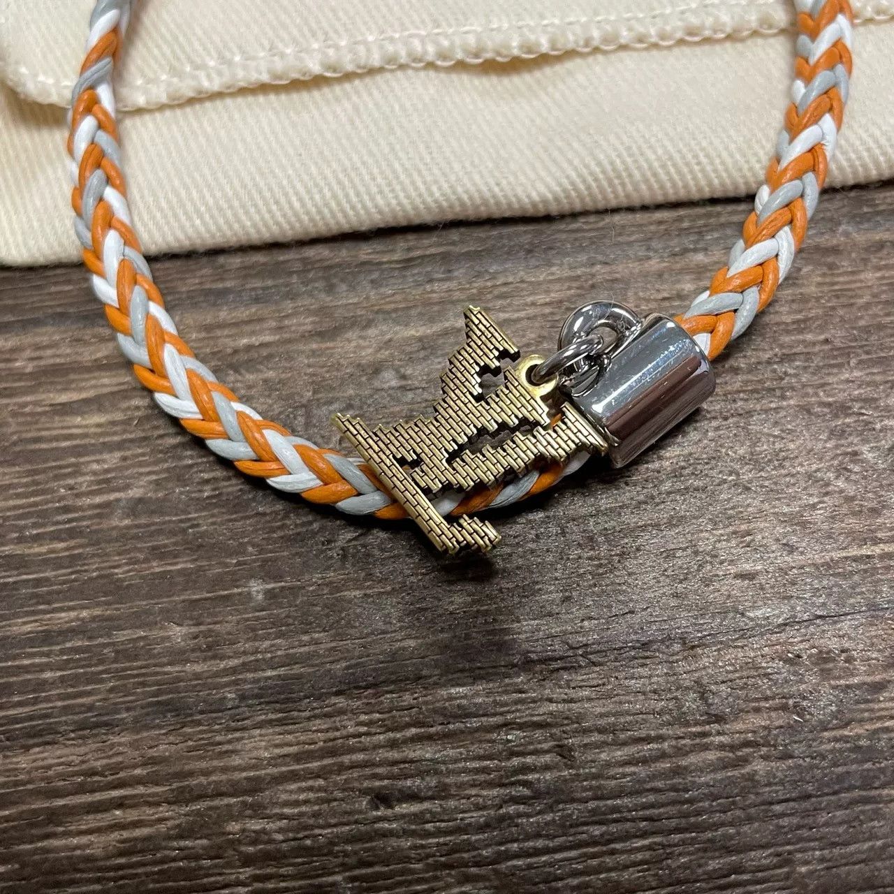 Louis Vuitton Louis Vuitton LV Braided Bracelet Size ONE SIZE - 2 Thumbnail