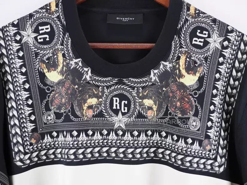 Givenchy Givenchy Black half skirt dog short-sleeve Size US S / EU 44-46 / 1 - 6 Thumbnail