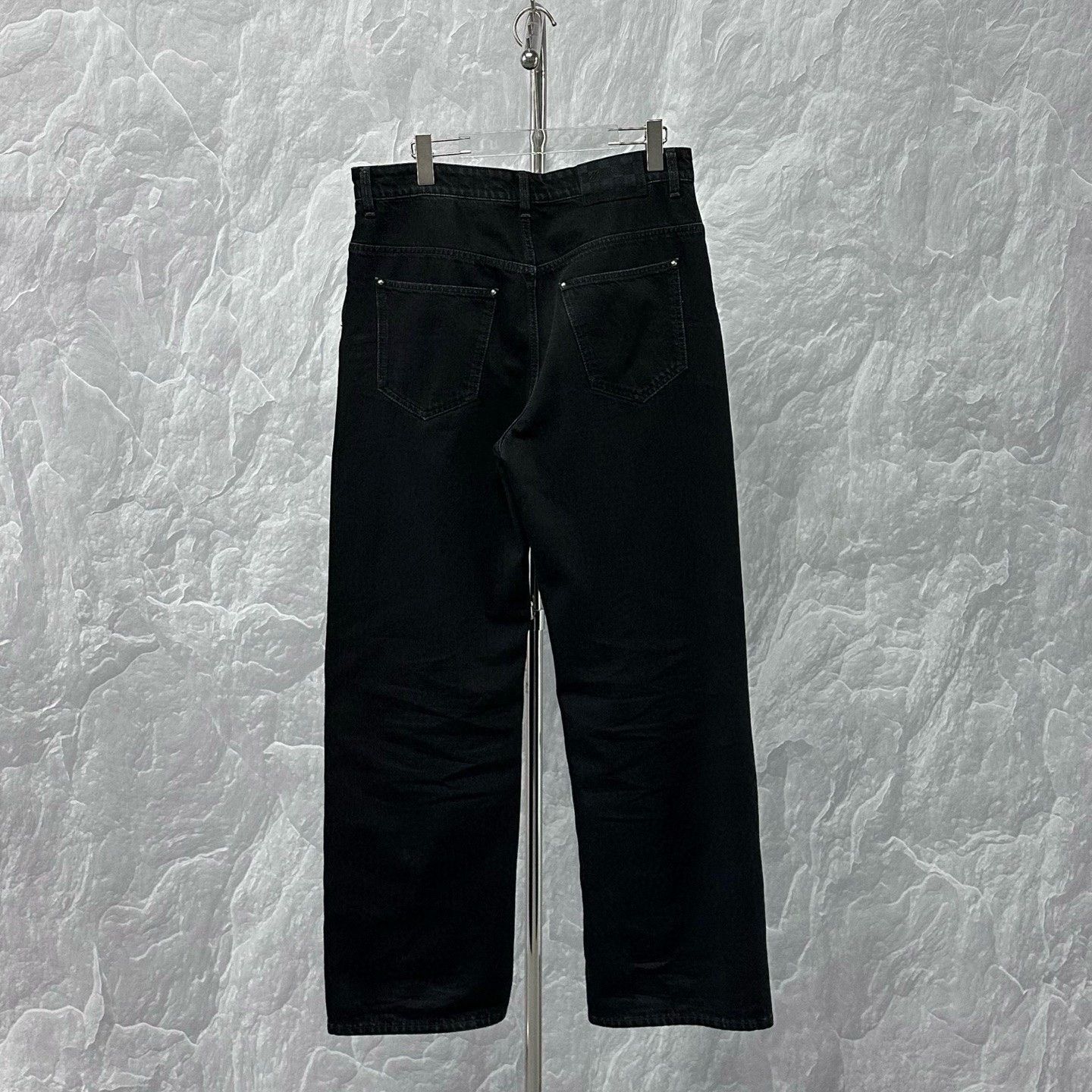 Louis Vuitton Louis Vuitton SS26 Distressed Logo Denim Pants Size US 30 / EU 46 - 2 Thumbnail