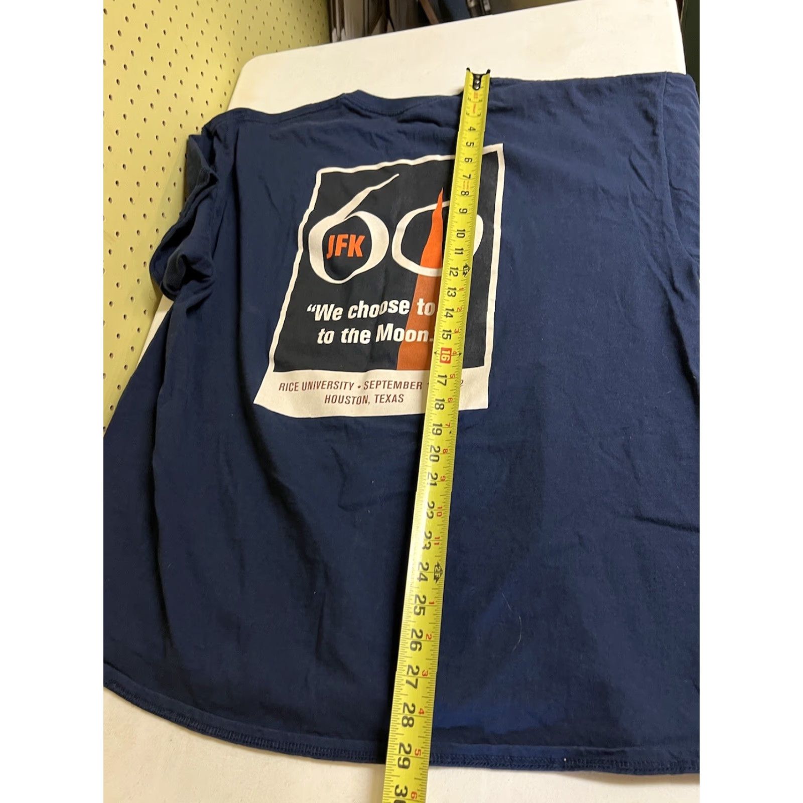 Gildan Mens 2XL Gildan T-Shirt Short Sleeve Crew Neck Moon Theme Blue 60th Anniversary JFK Rice University Speach (Speech) Mens Size US XXL / EU 58 / 5 - 6 Thumbnail